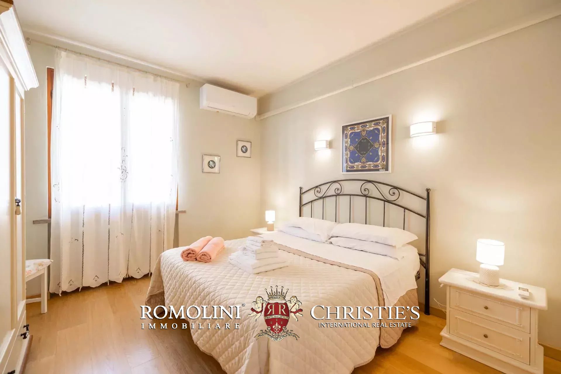 19 Bedroom Villa/Townhouse's Image 37