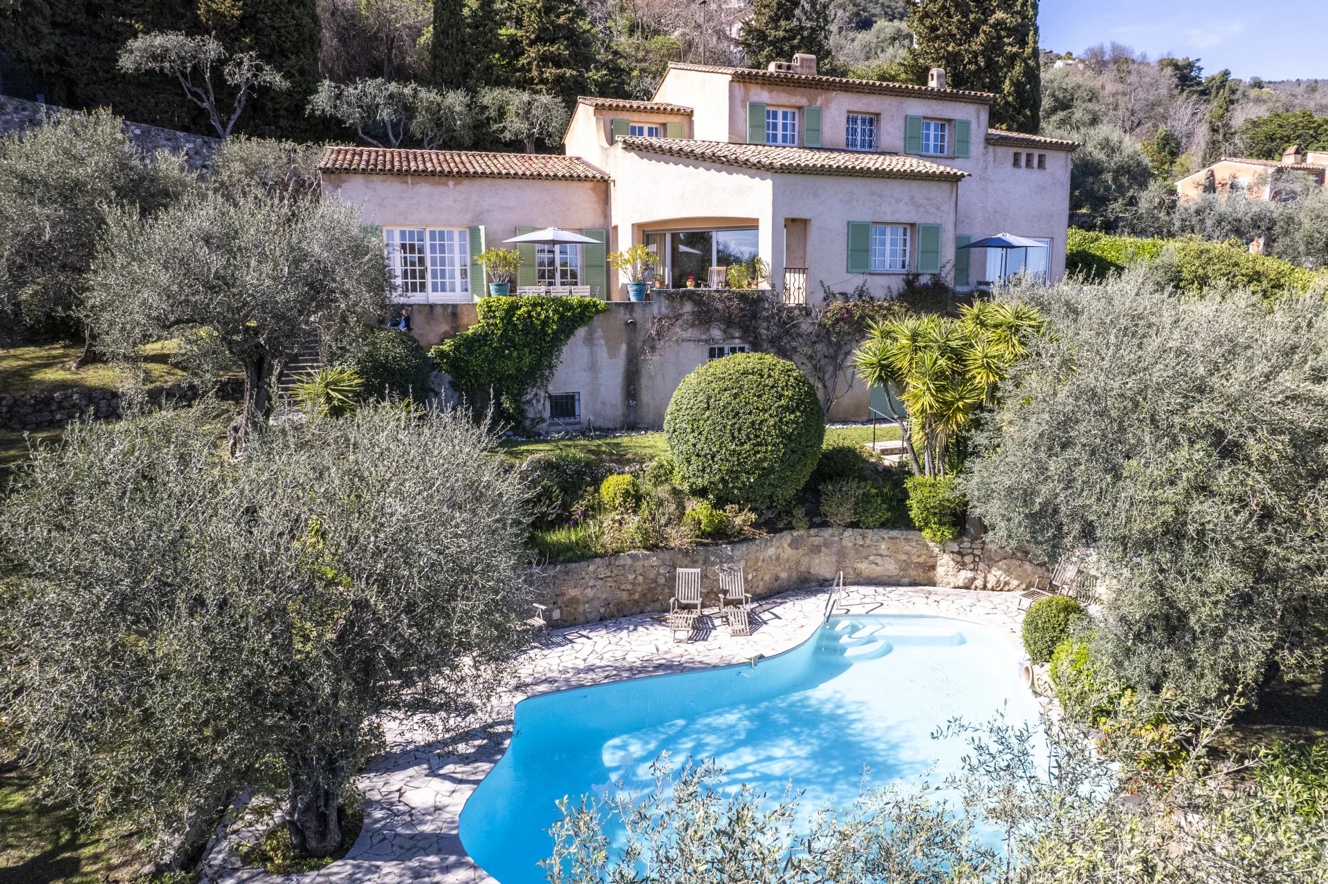 Qlistings - 5 Bedrooms - Villa - Alpes-Maritimes - For Sale - 10024 Property Image
