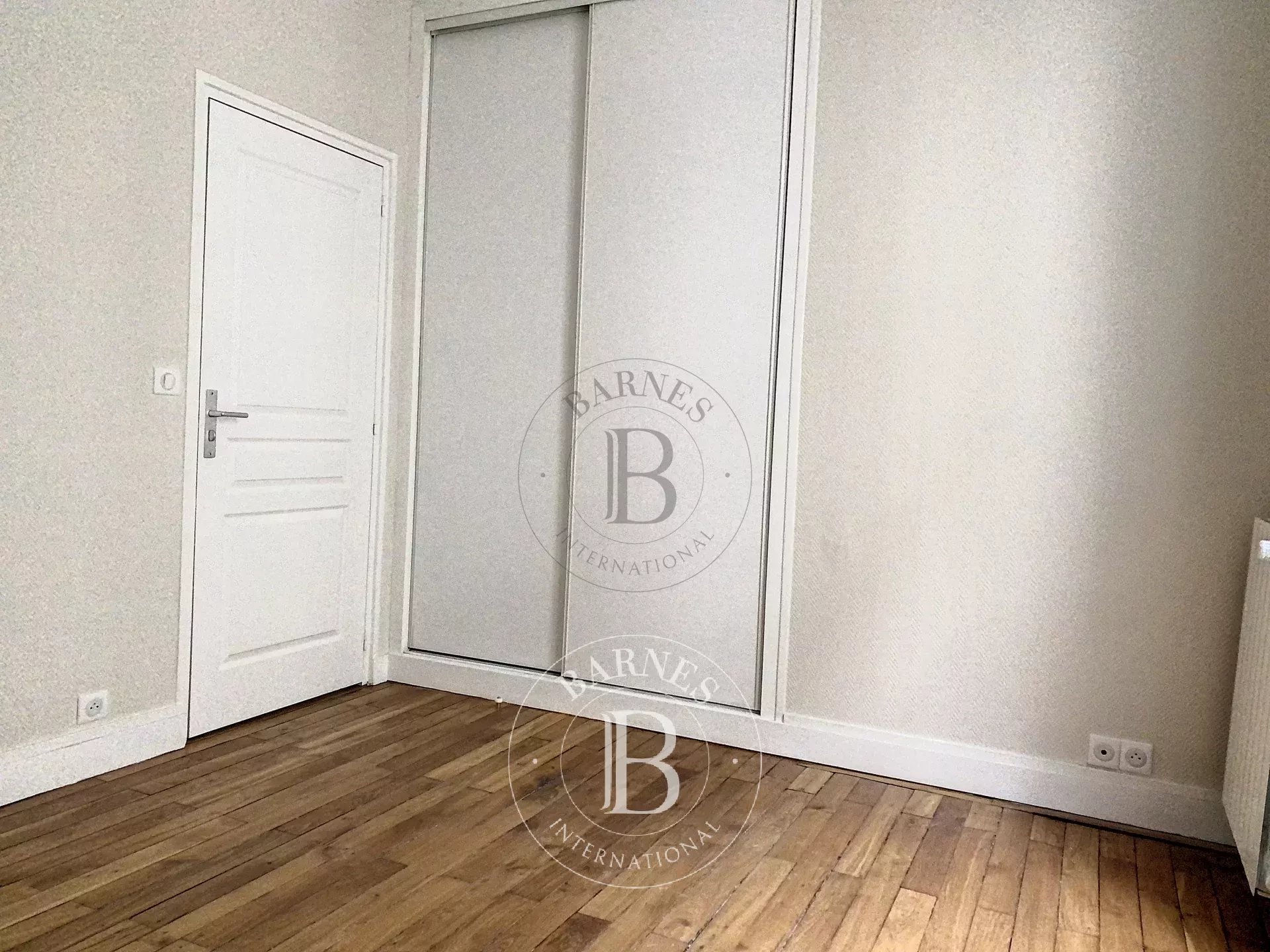 Daire Paris 10ème - picture 14