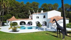Luxury Jacques Couelle Villa in Mougins | Premier Family Estate — photo 7 of 7