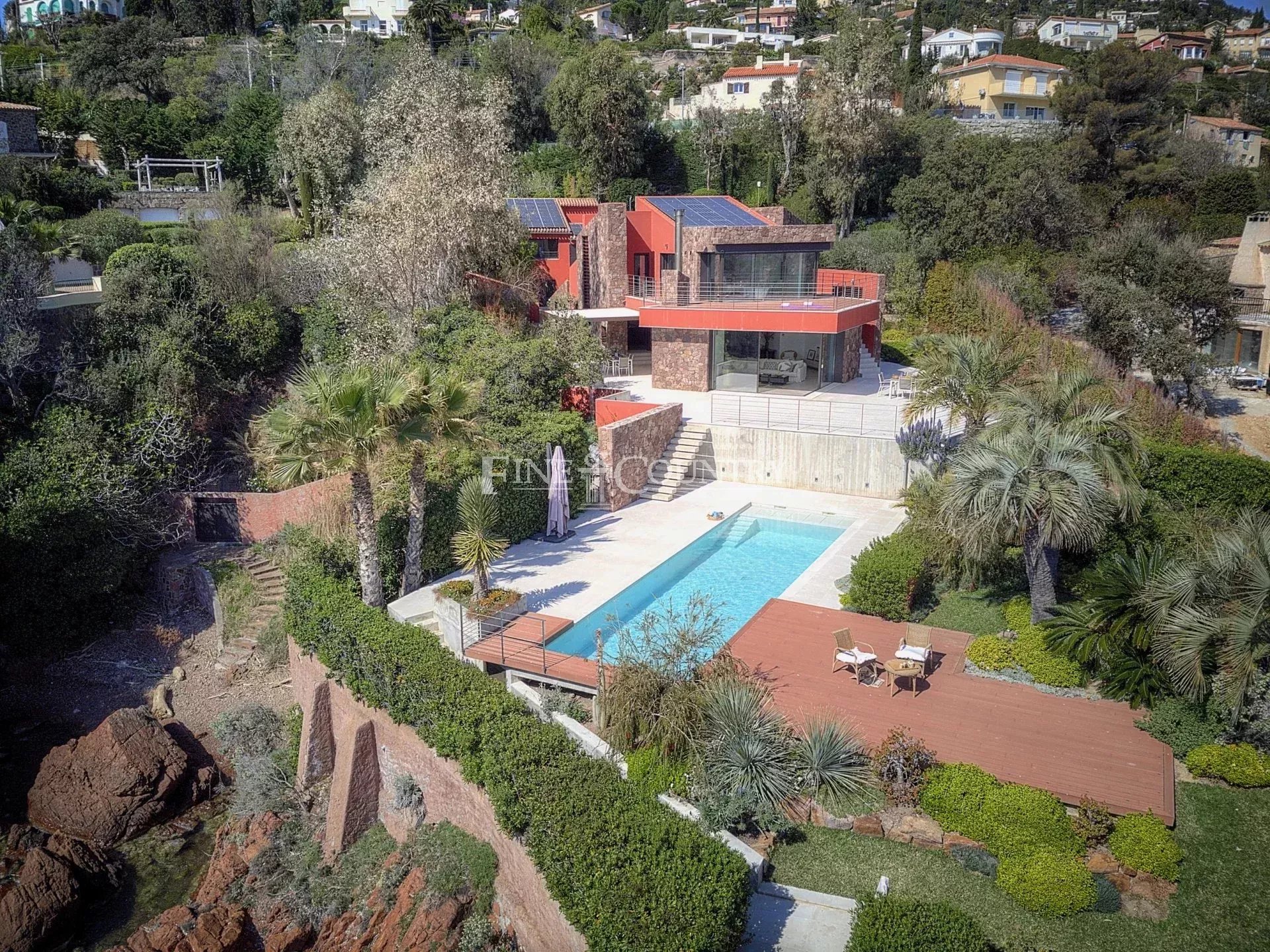 Photo of Seafront Villa for sale in Theoule-sur-Mer