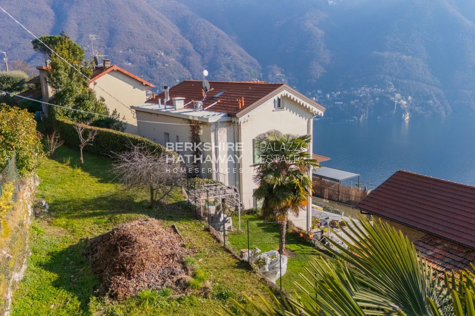 Casa a Cernobbio con vista lago e giardino