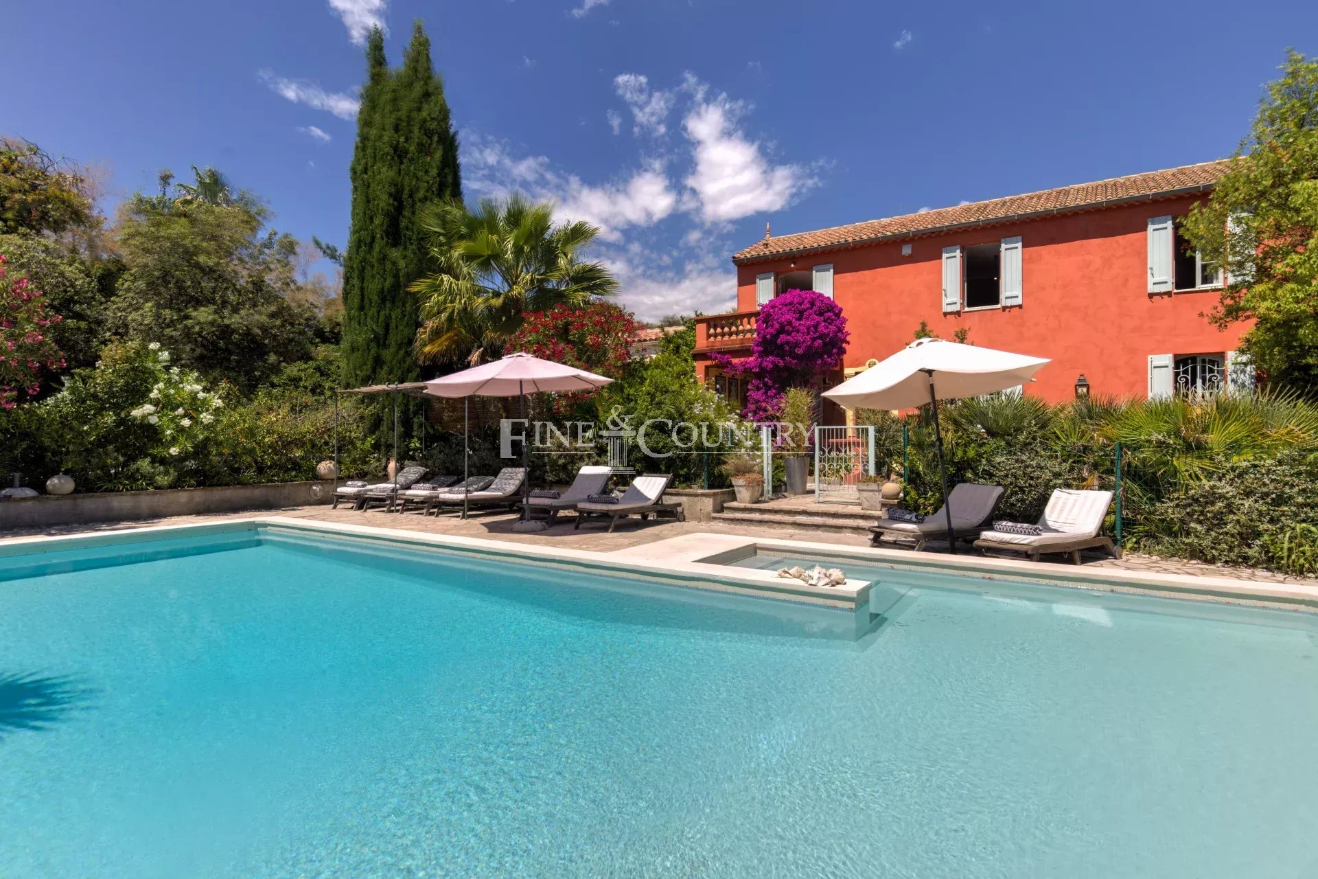 Bastide d'Exception avec Vue Mer et Charme Historique