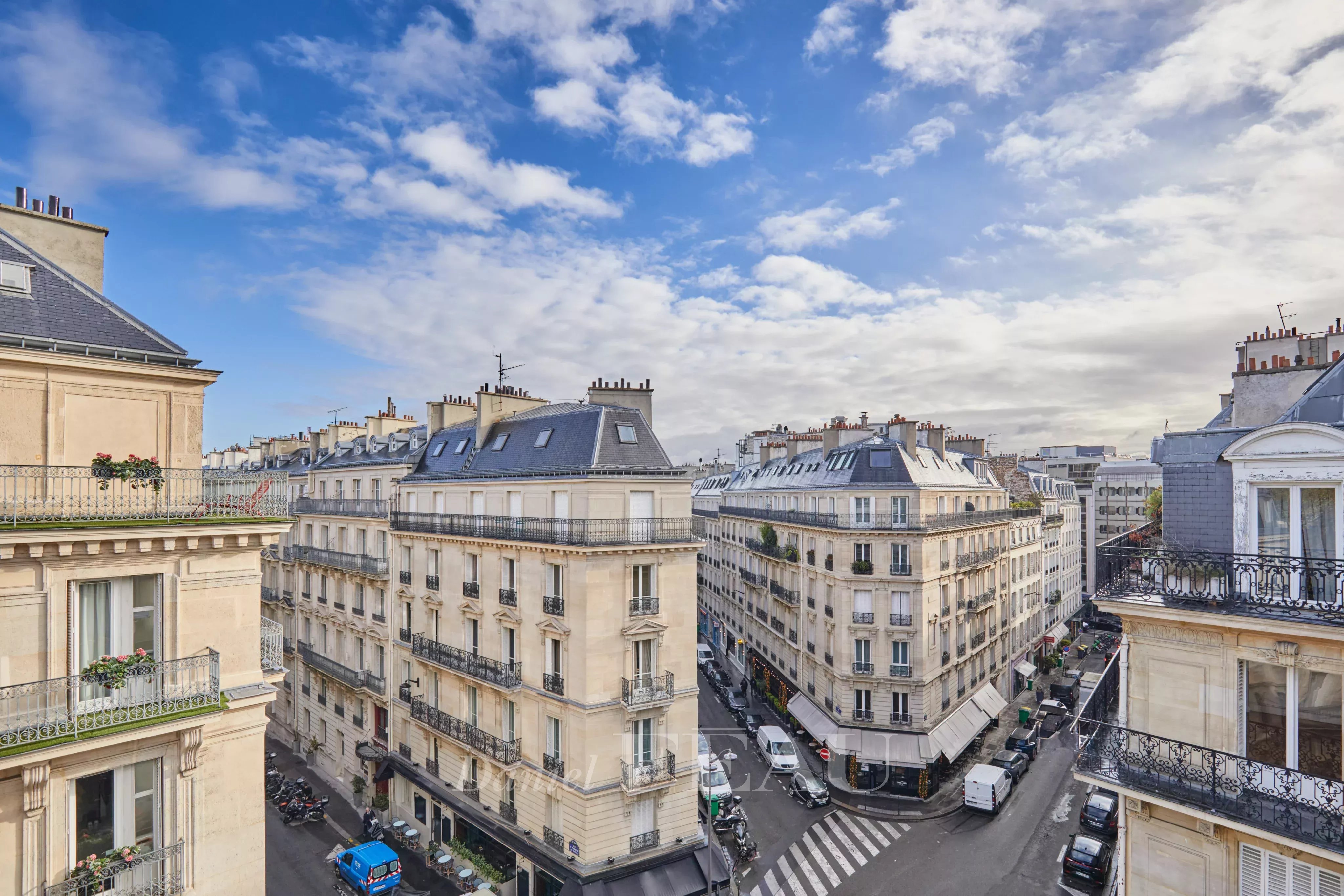Paris 8th District – An elegant 3-bed apartment