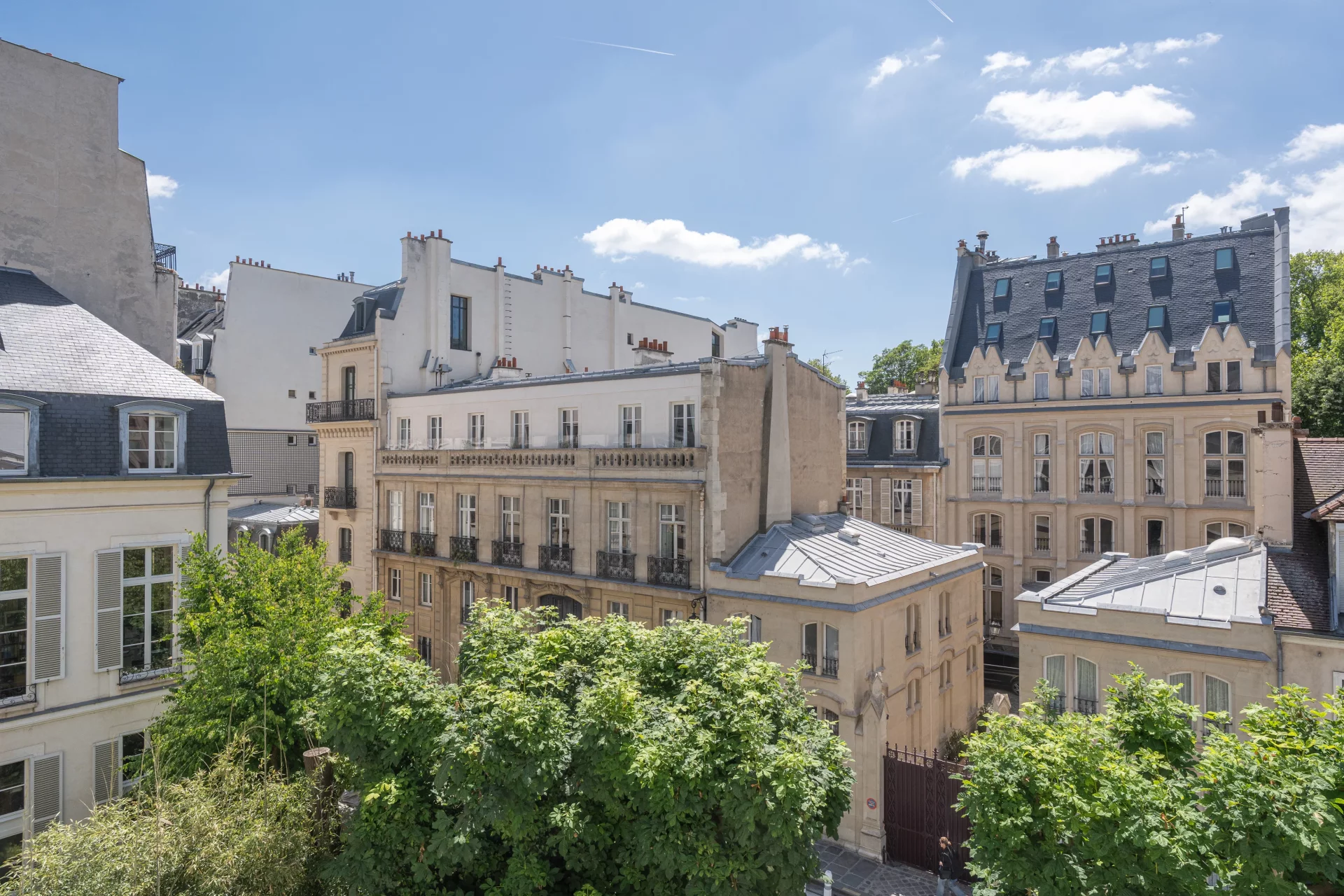 Paris 7e - UNIVERSITÉ / VERNEUIL