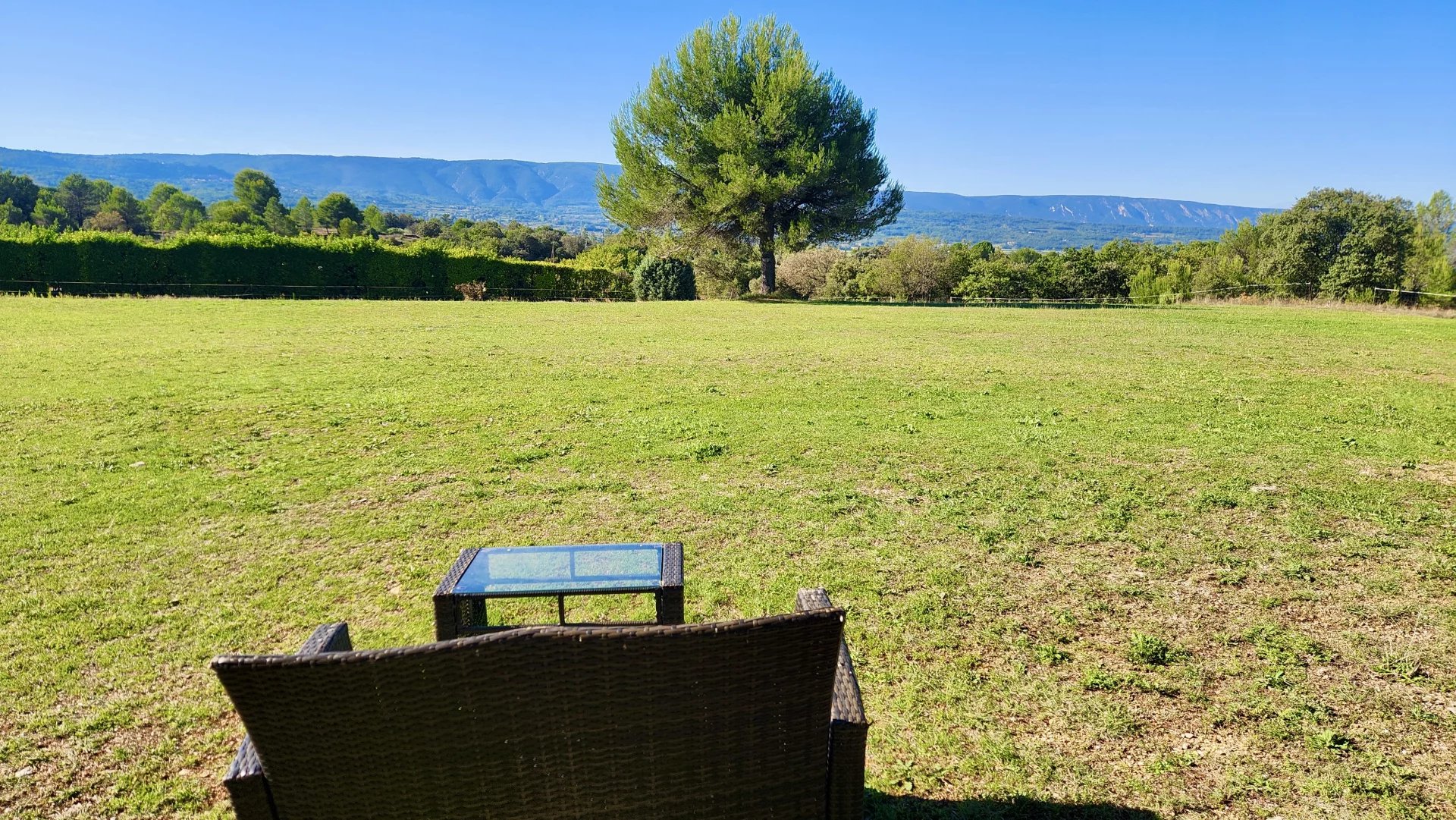 Propriété de charme avec vue panoramique sur le Luberon