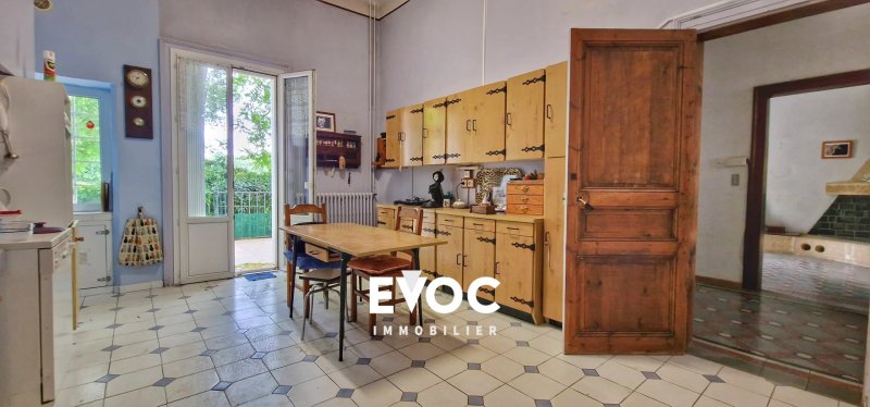 Photo 17 — Maison de maître XIXᵉ à vendre à Montbazin – 185 m², chai, piscine, jardin et dépendances