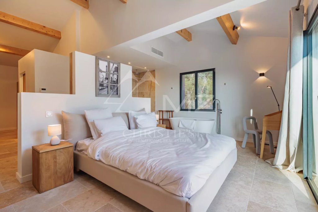 Villa for sale in Grimaud — Luxury Sea View Villa for Sale in Grimaud | Gulf of Saint-Tropez Estate