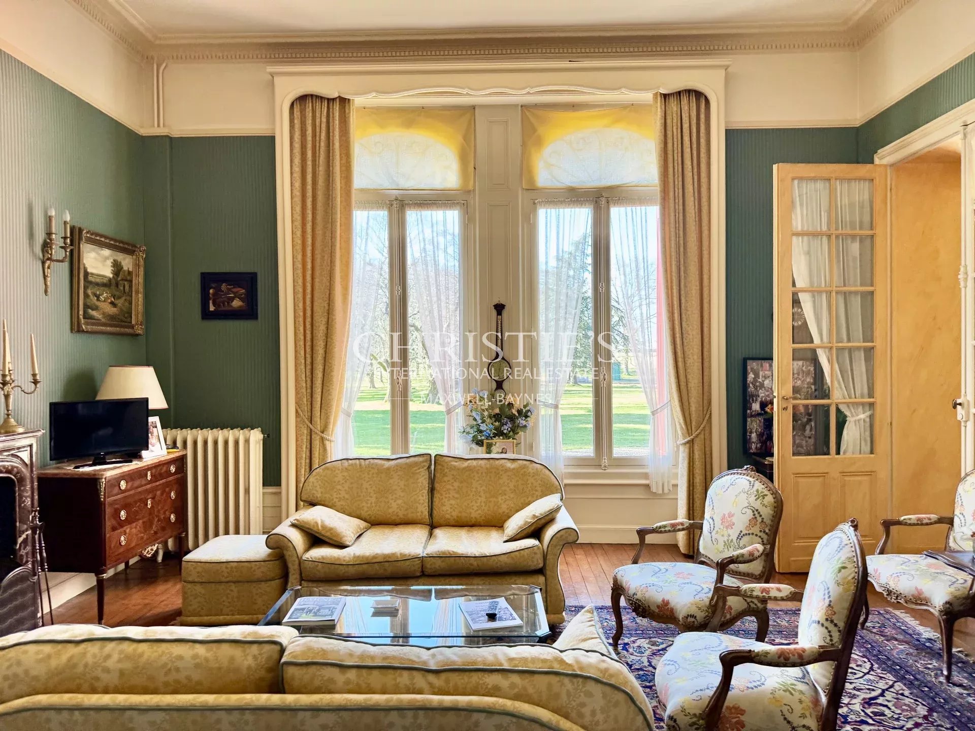 18 Bedroom Chateau's Image 10