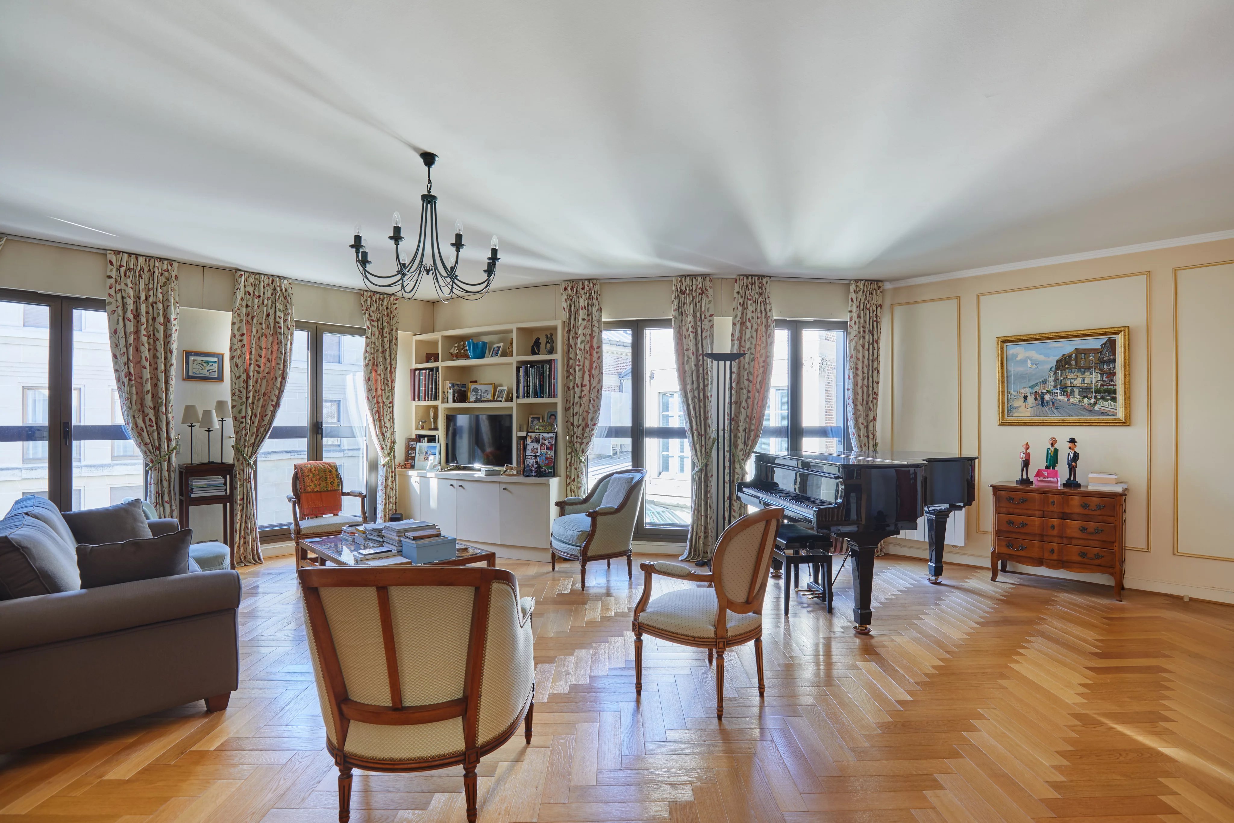 Neuilly-sur-Seine  - A 4-bed apartment