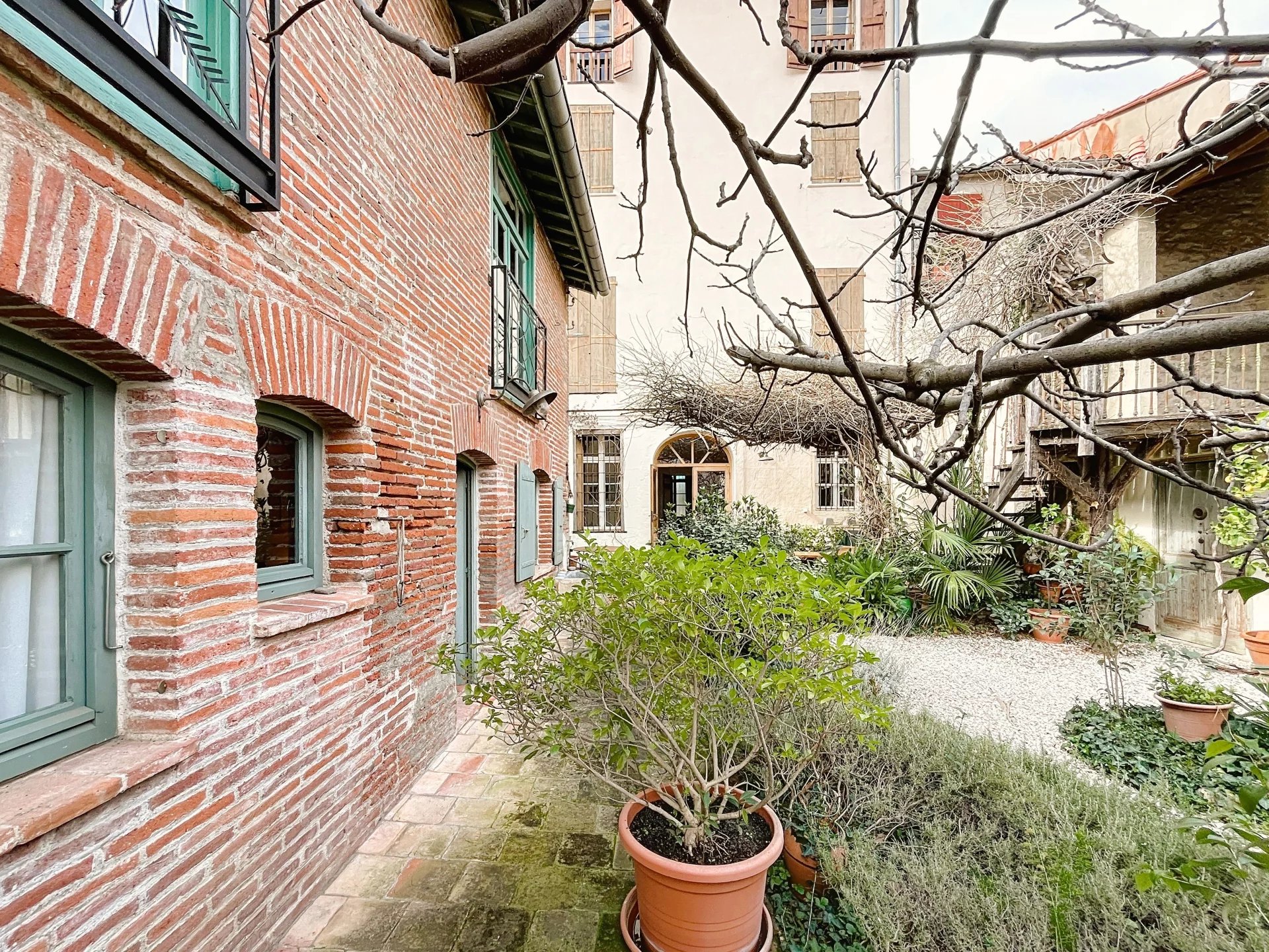 MAISON DE MAITRE WITH GITE, OUTBUILDINGS AND PRIVATE GARDEN, CERET