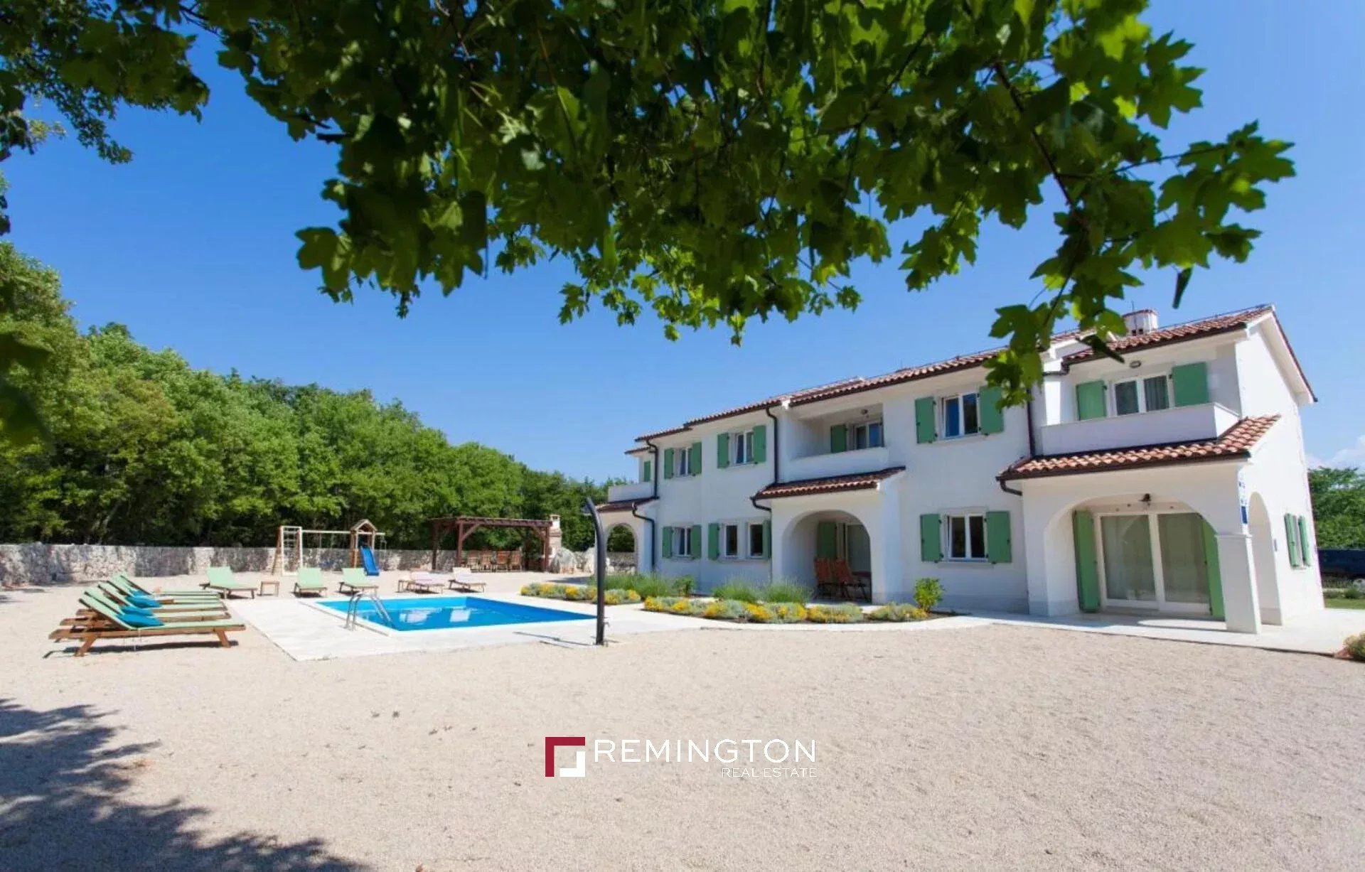 6 Bedroom Villa/Townhouse's Image 16