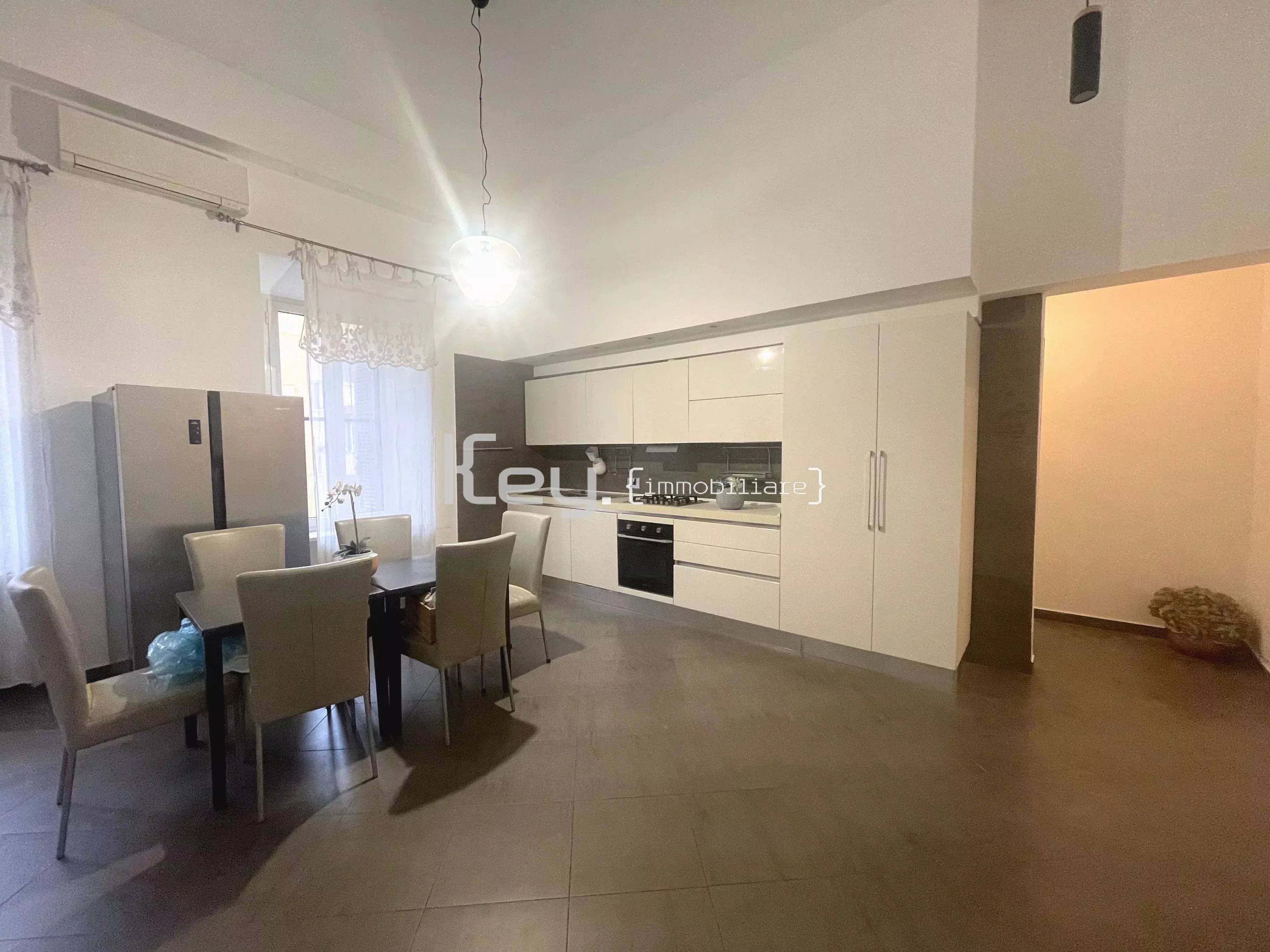 Appartamento Centralissimo 145mq secondo piano vista mare