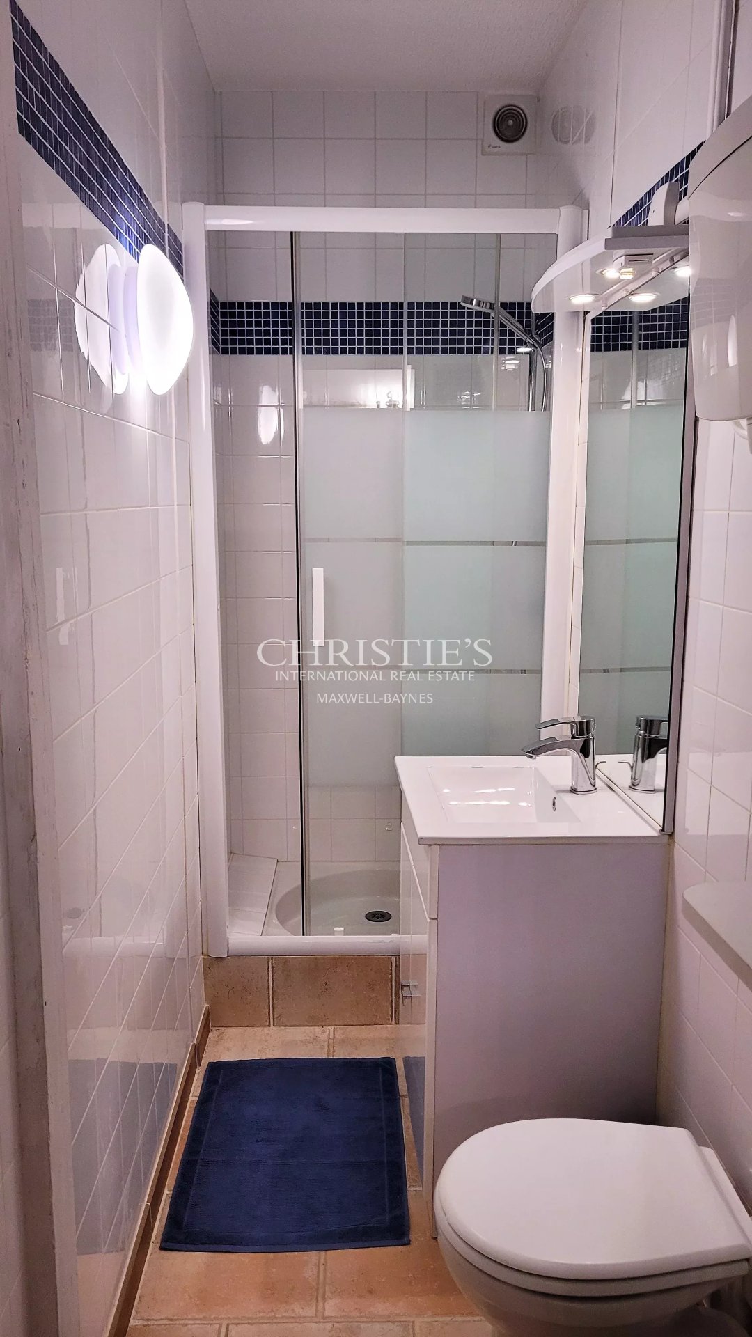 3 Bedroom Chateau's Image 12