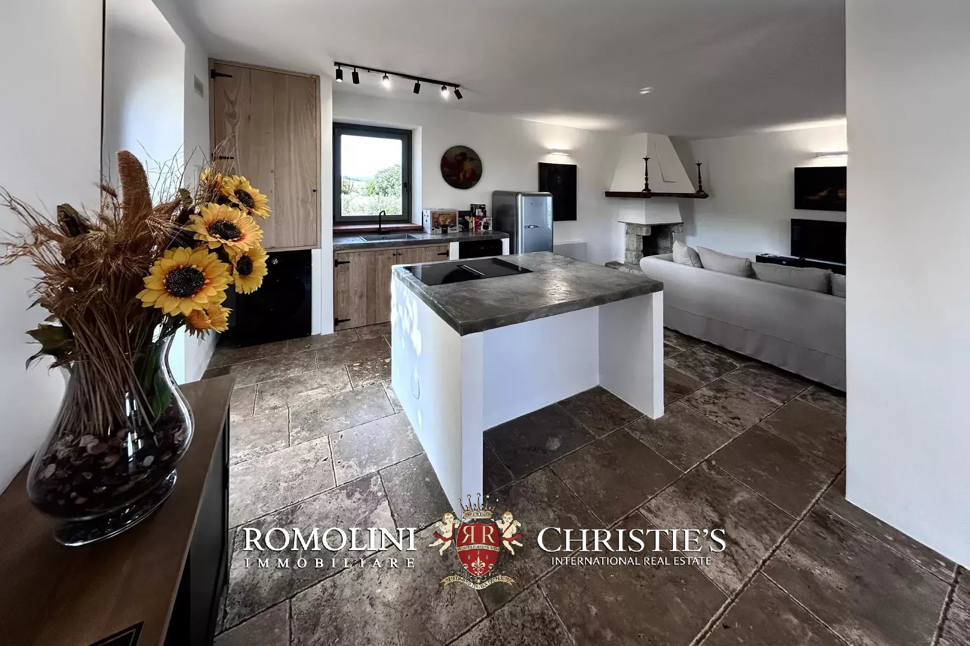 3 Bedroom Villa/Townhouse's Image 24