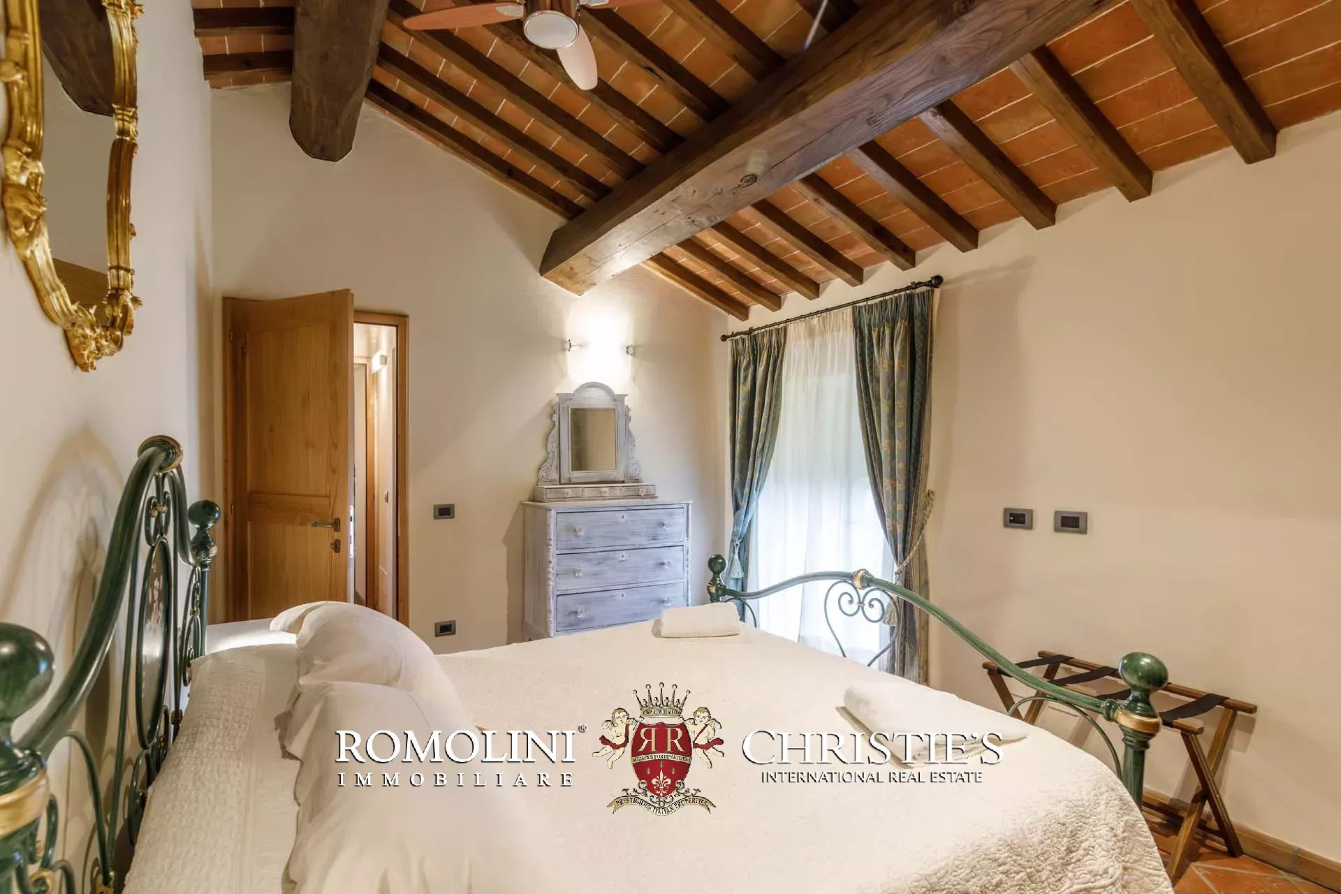 14 Bedroom Villa/Townhouse's Image 48