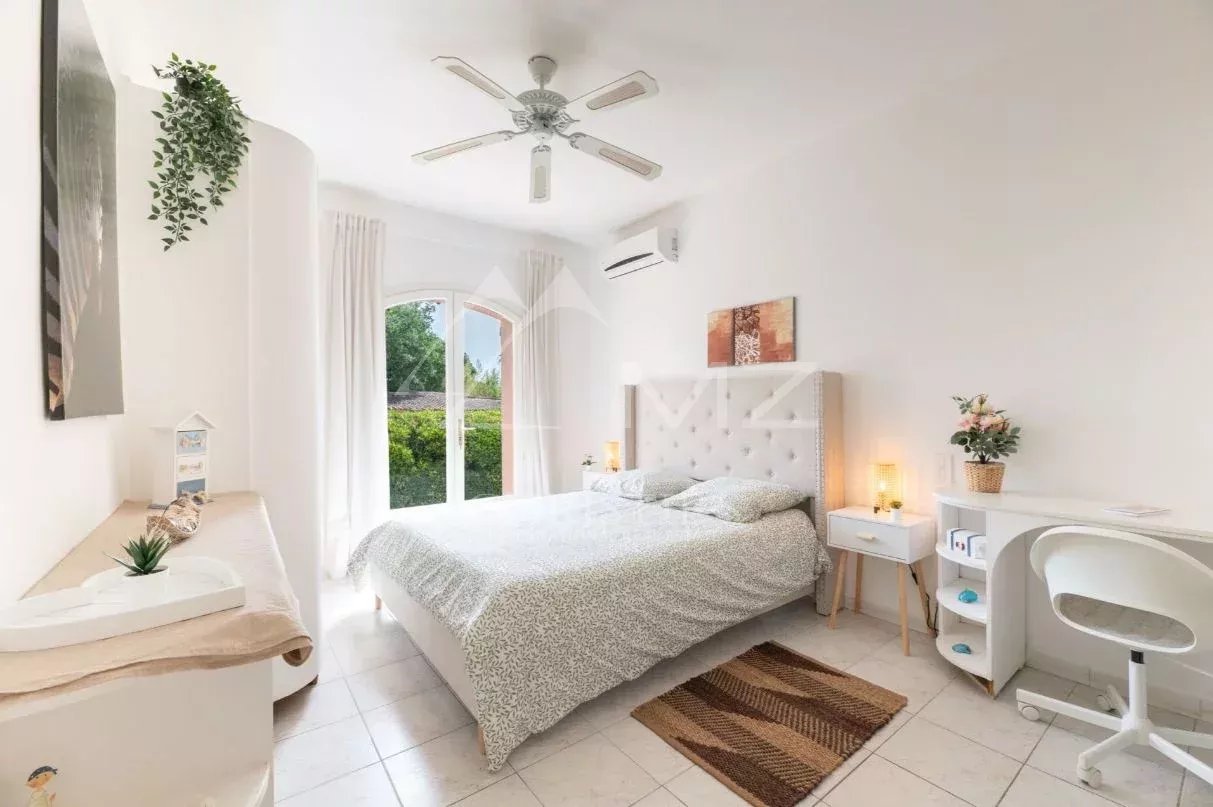 5 Bedroom Villa/Townhouse's Image 6