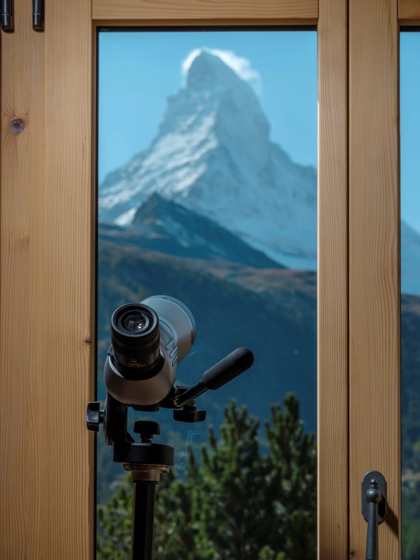 Luxury ski in / ski out chalet with breathtaking views of the Matterhorn