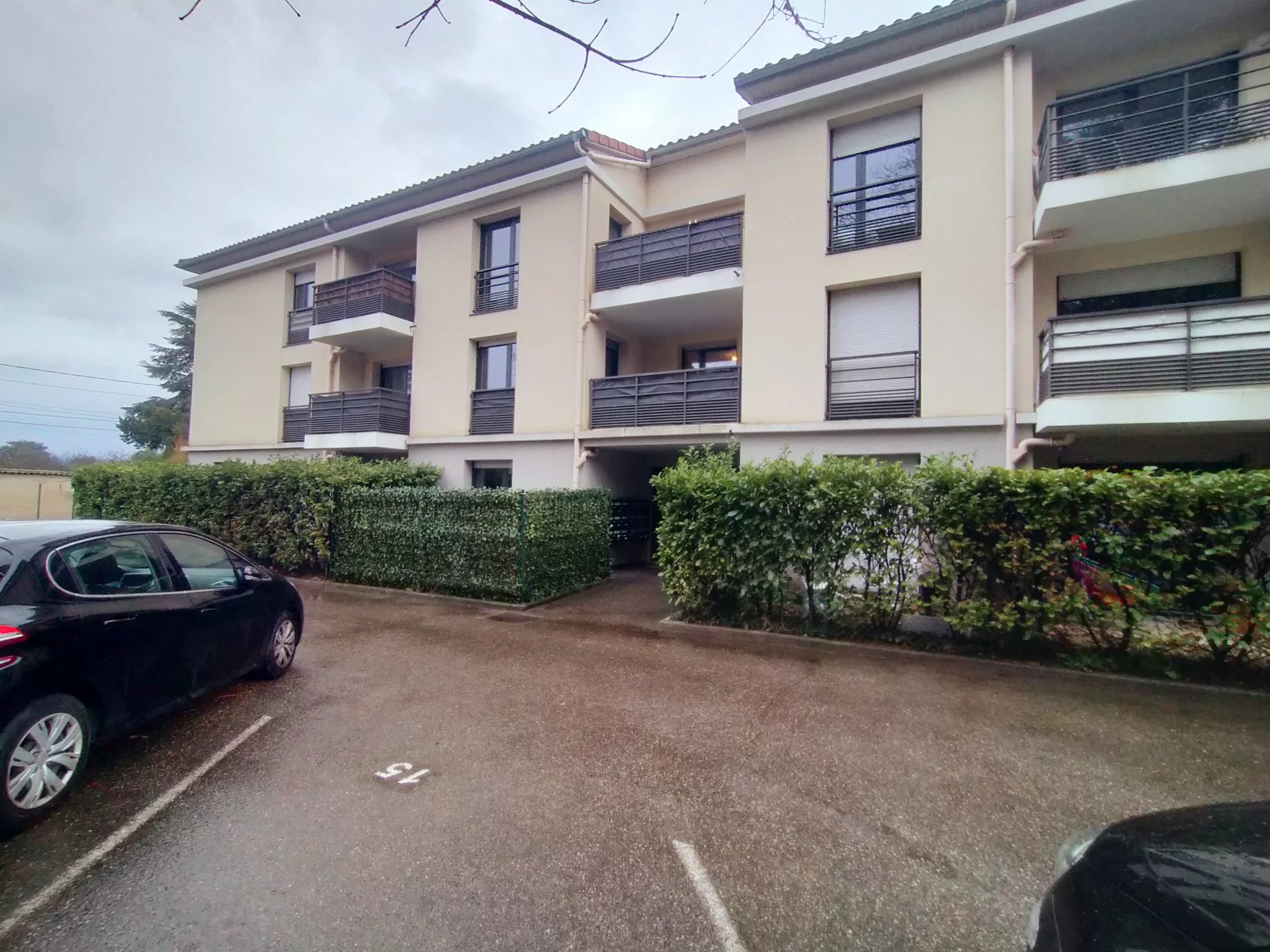 482536 Location Saint-Genis-Laval