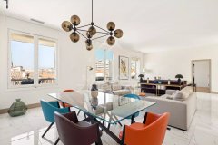 Four-Bedroom Apartment in the Heart of Cannes — photo 3 of 7