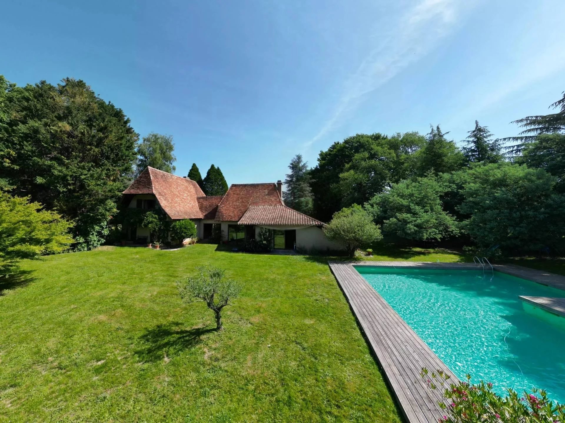 Propriété 303m² avec vue exceptionelle - Pau (64000)