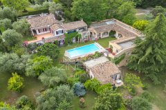 Luxury Villa Cabris: Exceptional Family Estate with Private Woodland — photo 1 of 3