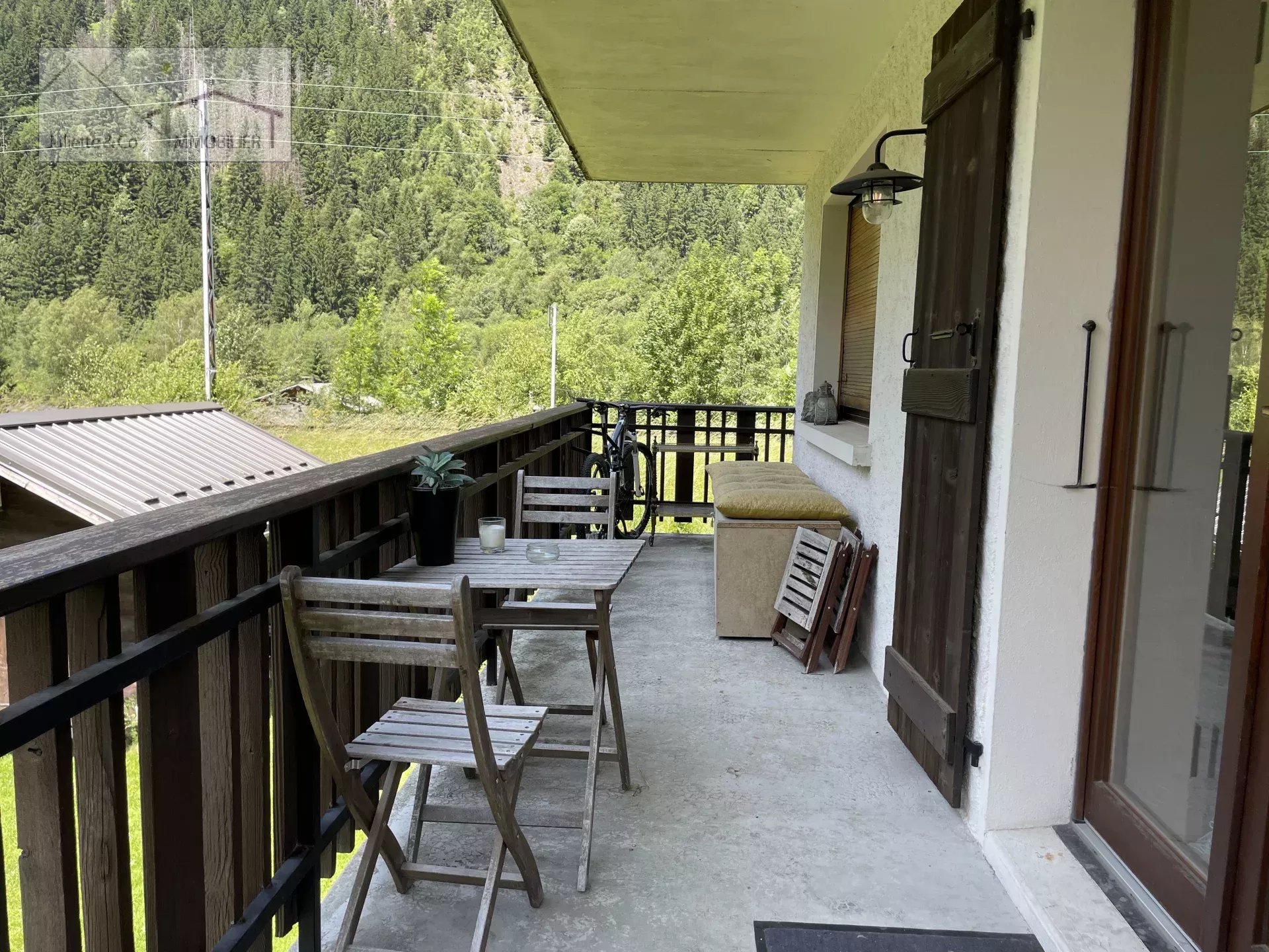 Photo of Modern 2-bedroom apartment in Chamonix-Mont-Blanc
