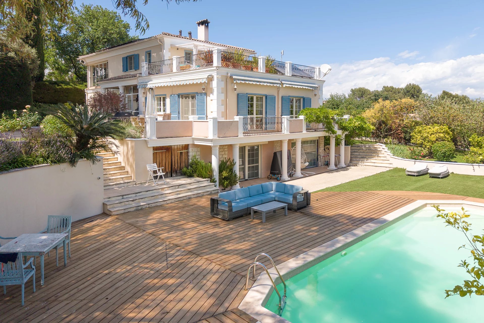 Saint-Paul-de-Vence – Elegant Neo-Provençal Property