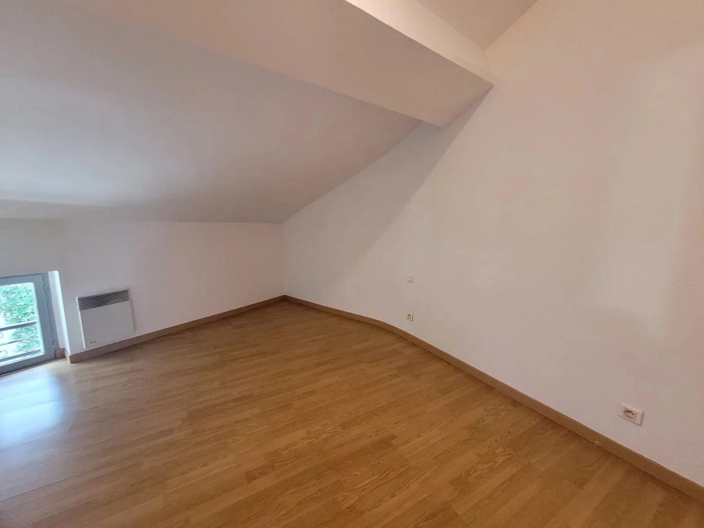 Rental Apartment Puy-l'Évêque
