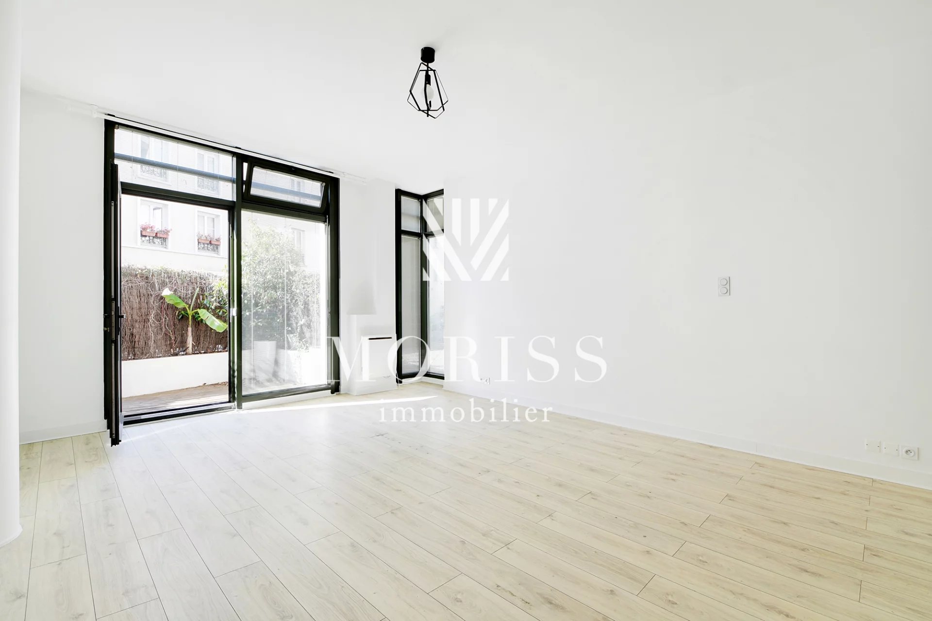 Charmant studio de 41 m² à Boulogne-Billancourt en Rez-de-chauss - Image Array