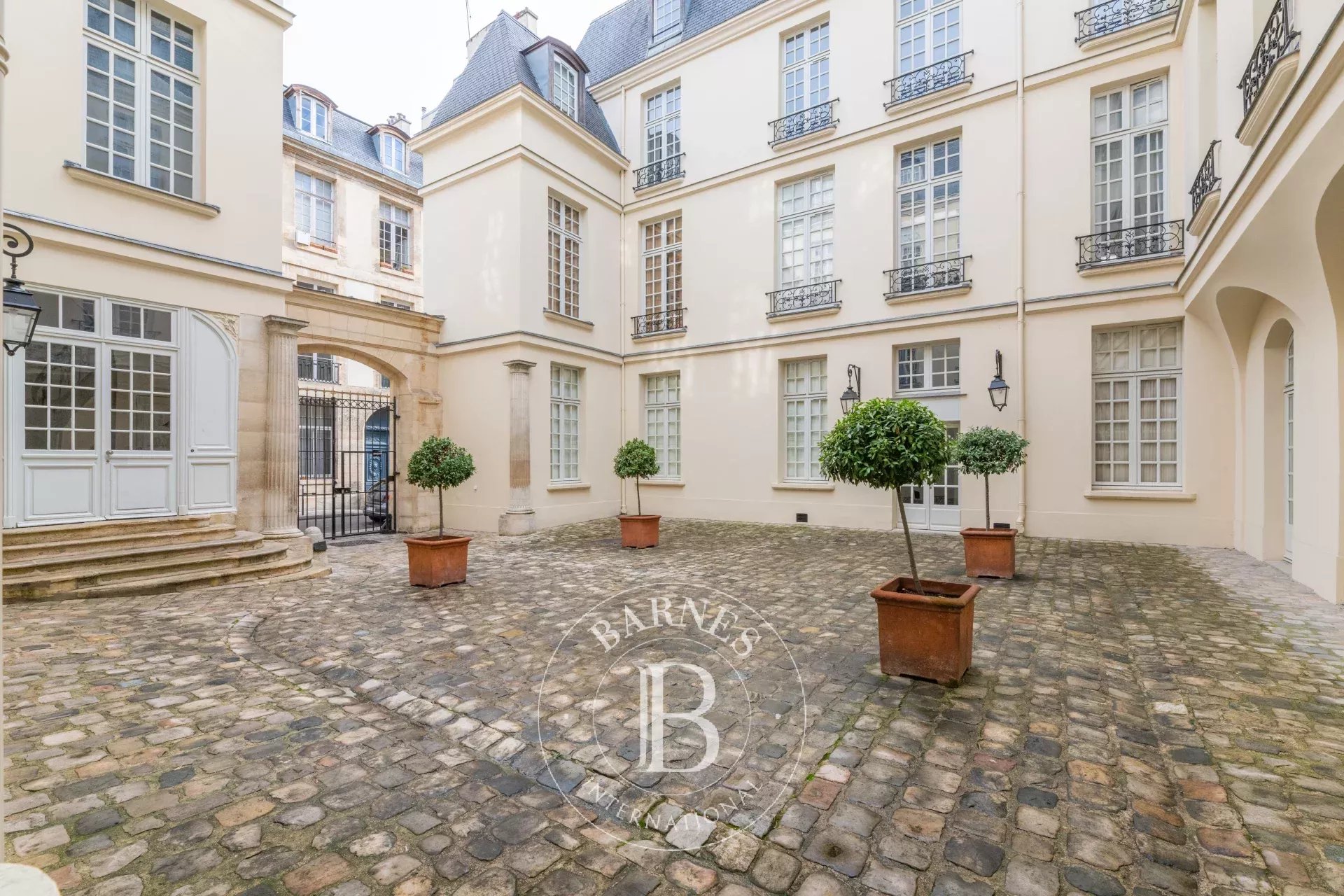 Daire Paris 3ème - picture 5