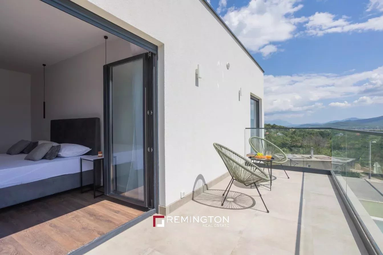 3 Bedroom Villa/Townhouse's Image 19