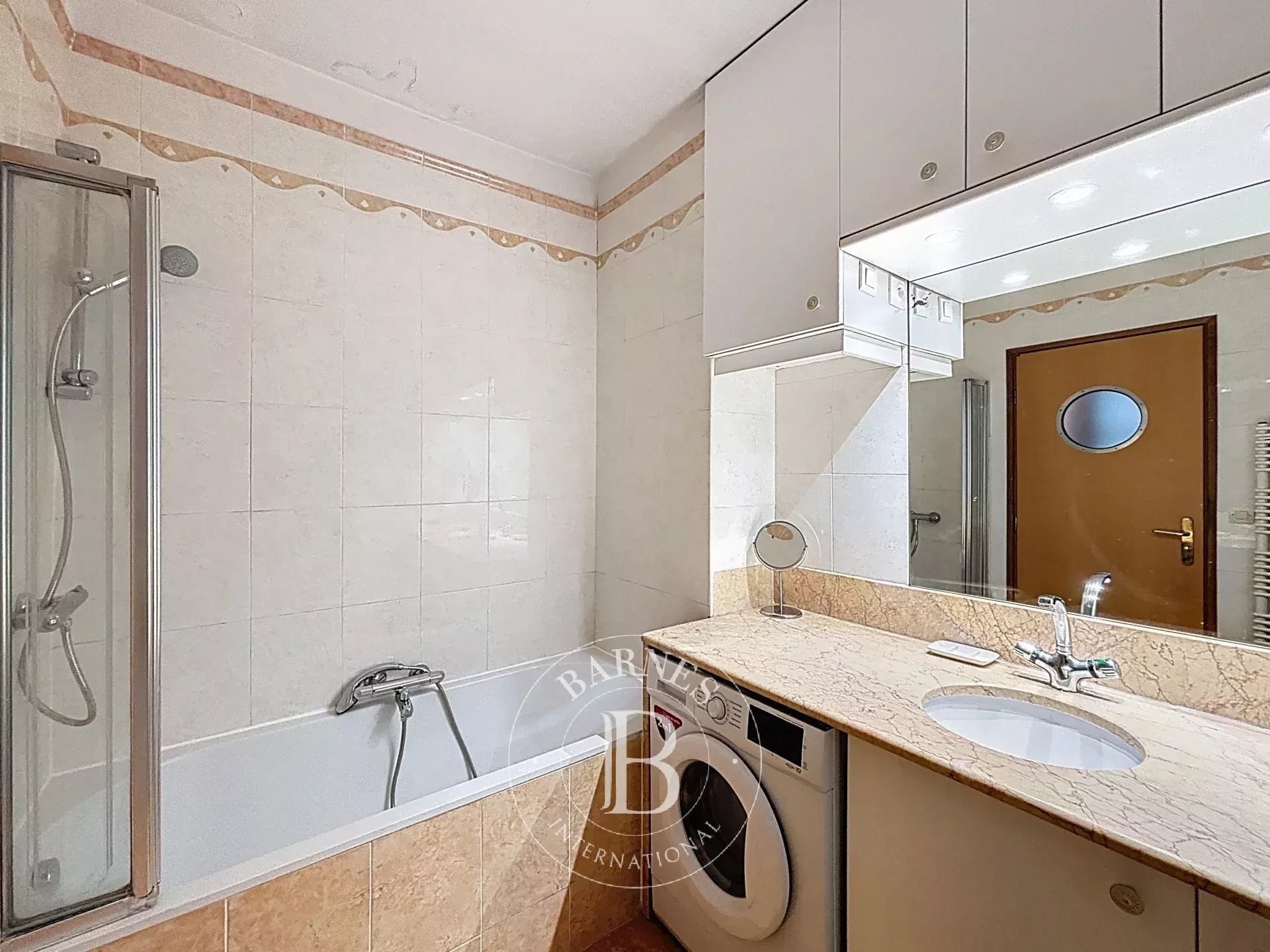 Daire Paris 4ème - picture 9