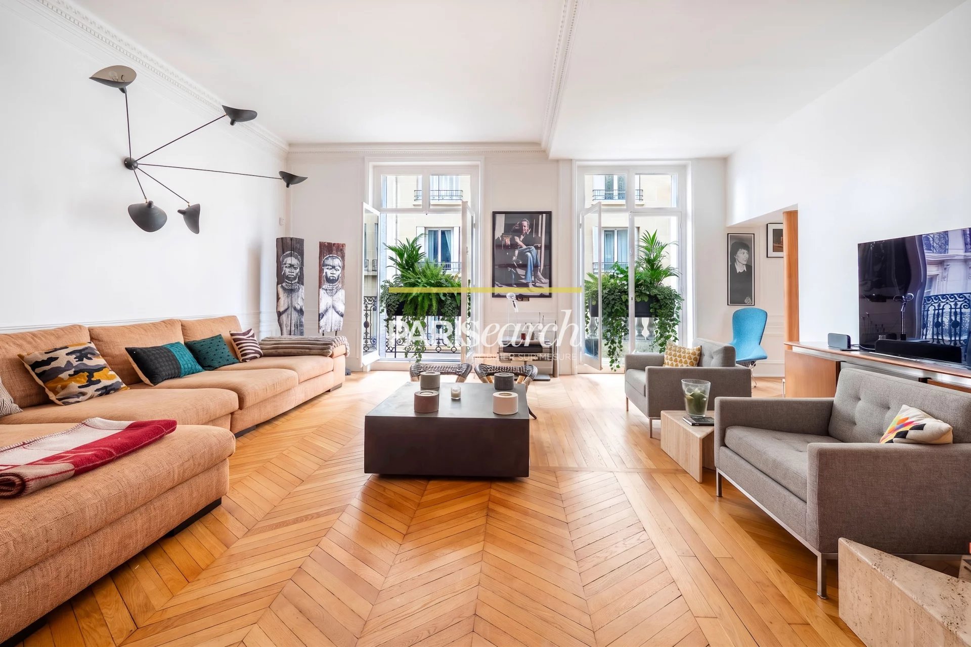PLACE VICTOR HUGO / BALCON FILANT / 3M40 DE HAUTEUR SOUS PLAFOND / 3 CHAMBRES