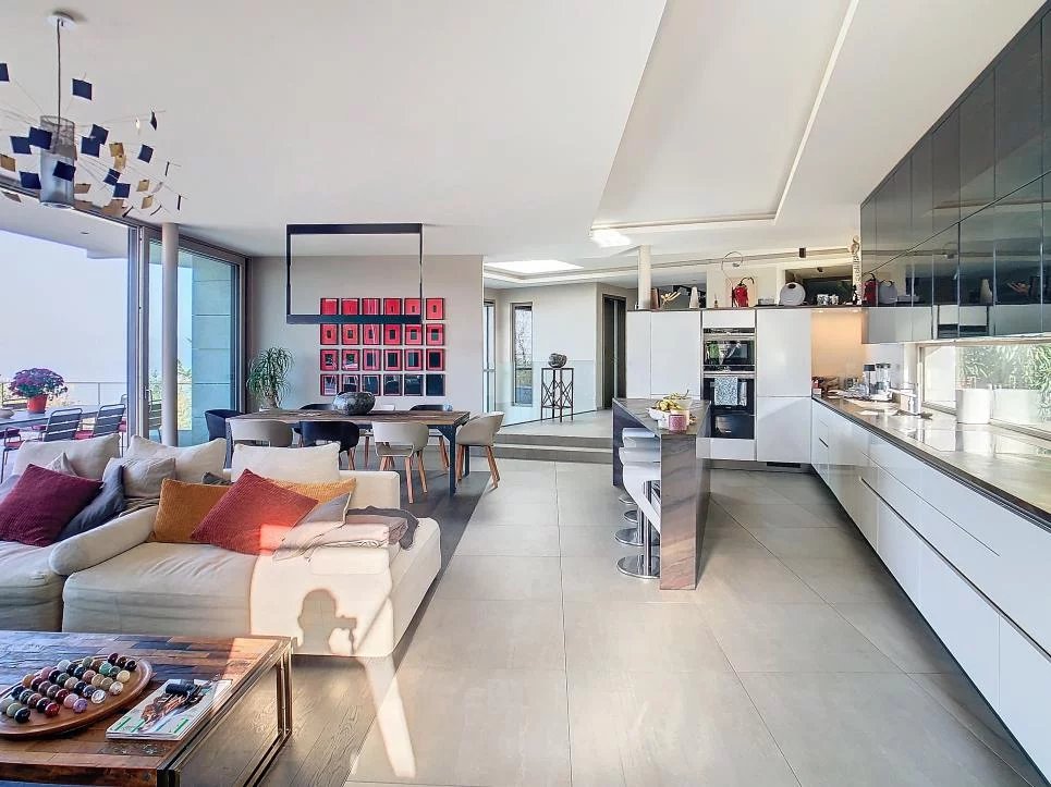 Villa d'architecte en bordure du Golf Resort.