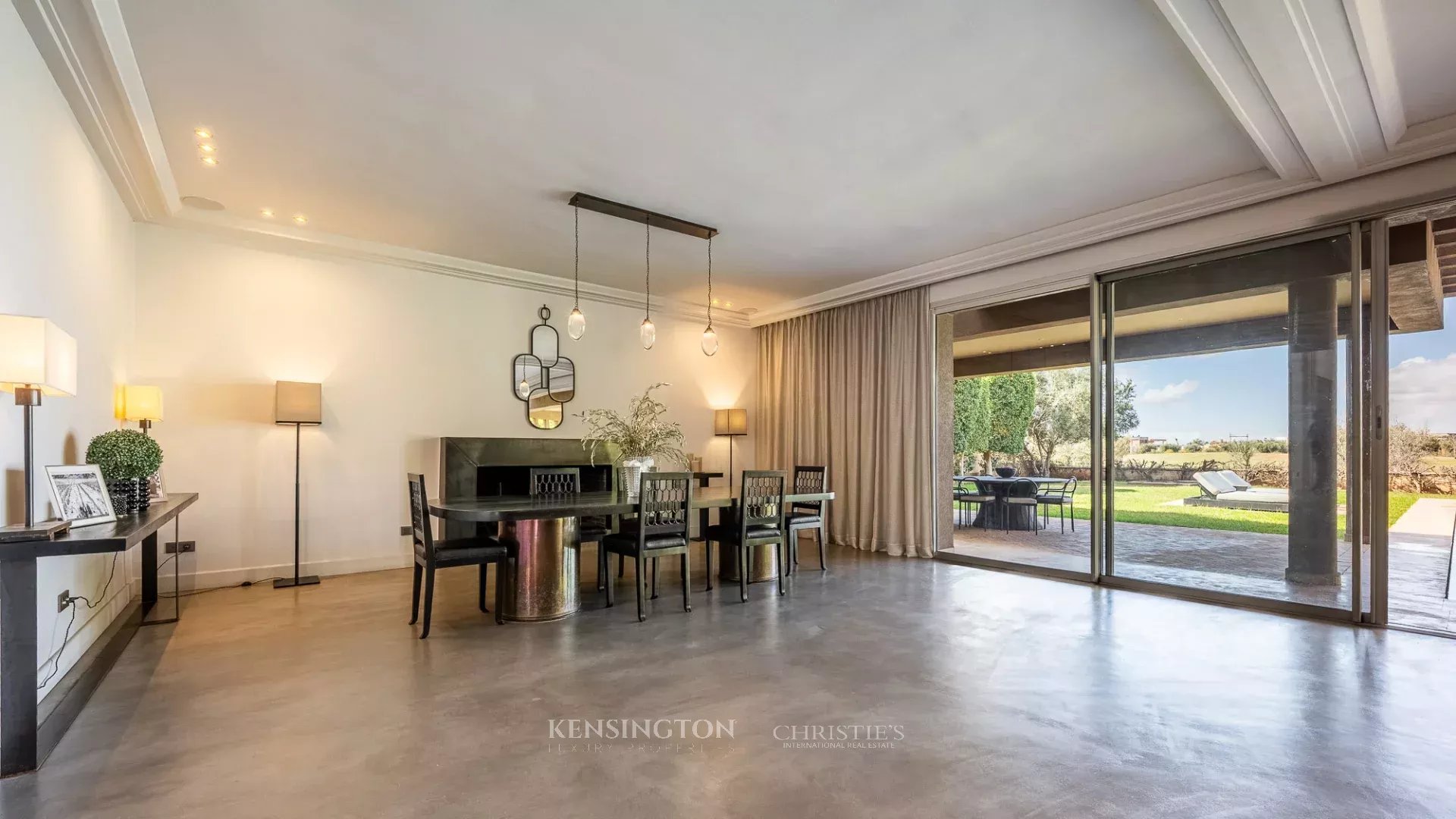 4 Bedroom Villa/Townhouse's Image 8