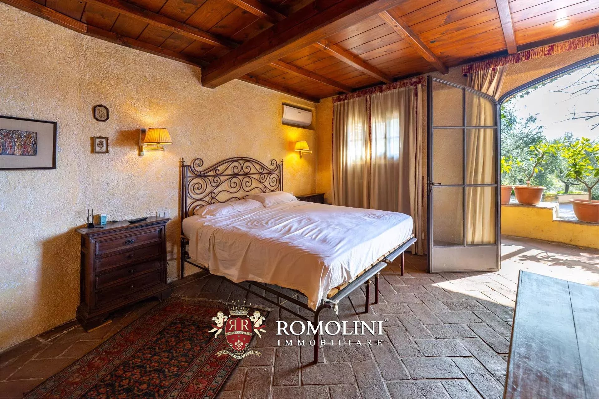 10 Bedroom Villa/Townhouse's Image 96