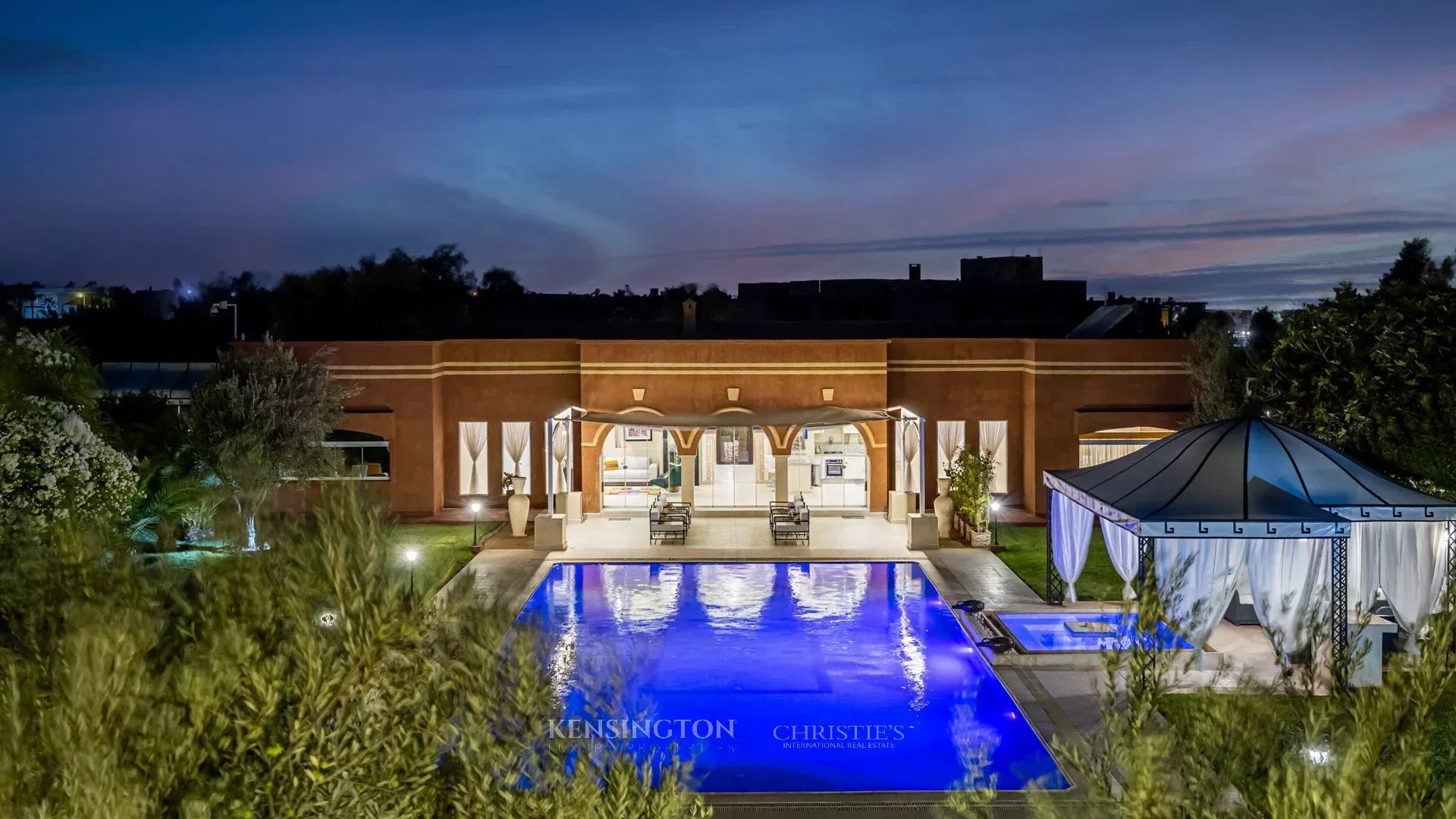 9 Bedroom Villa/Townhouse's Image 132