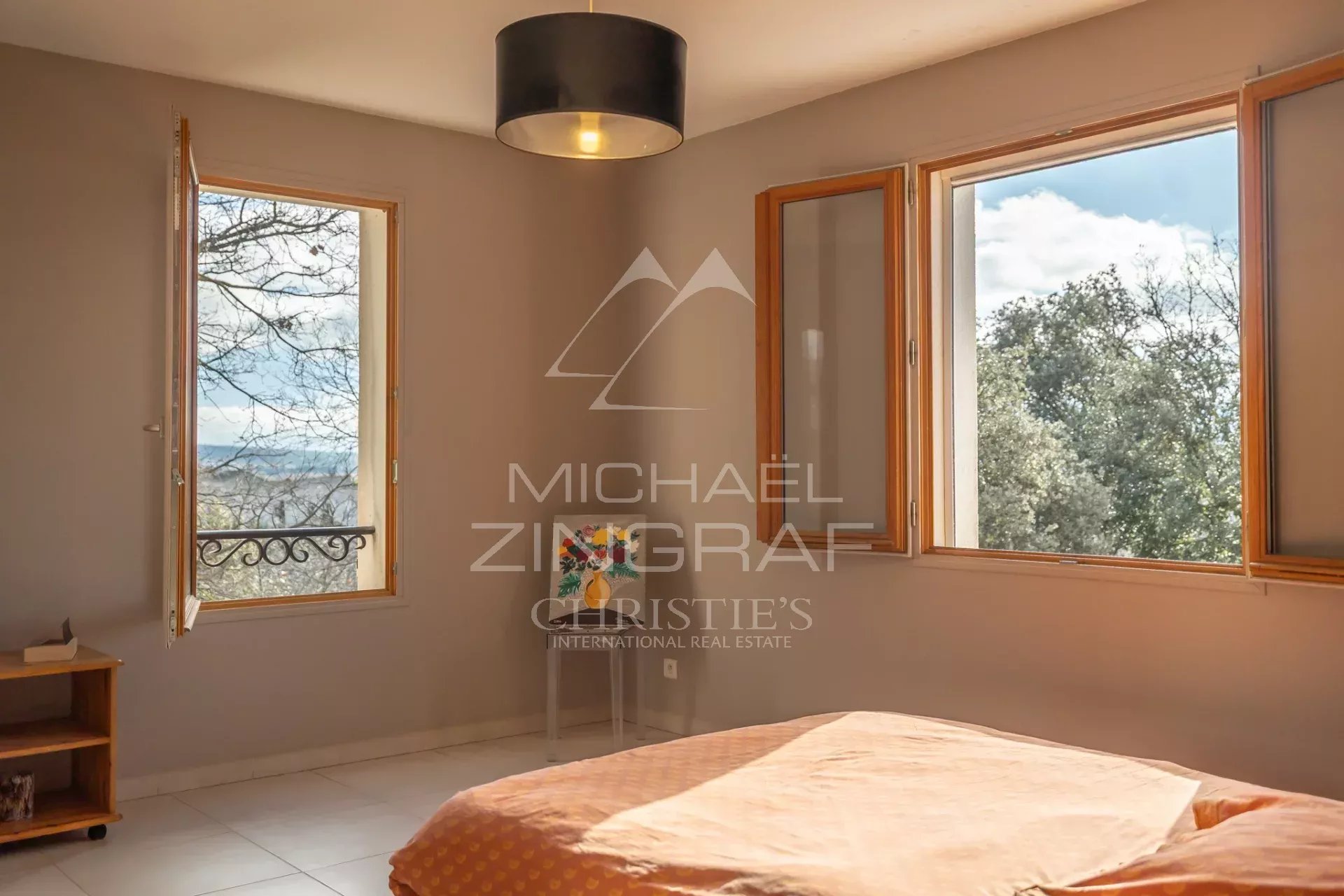 4 Bedroom Villa/Townhouse's Image 4