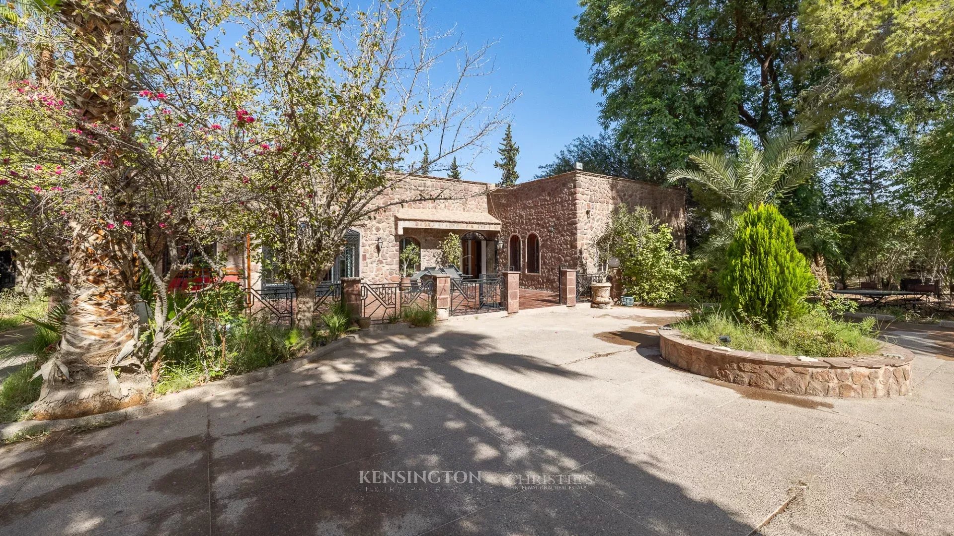 9 Bedroom Villa/Townhouse's Image 25