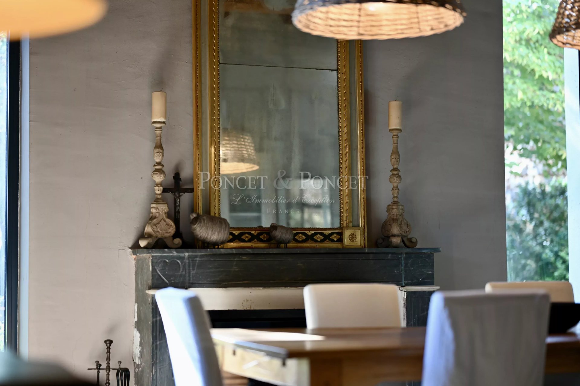 10 Bedroom Vineyard's Image 14