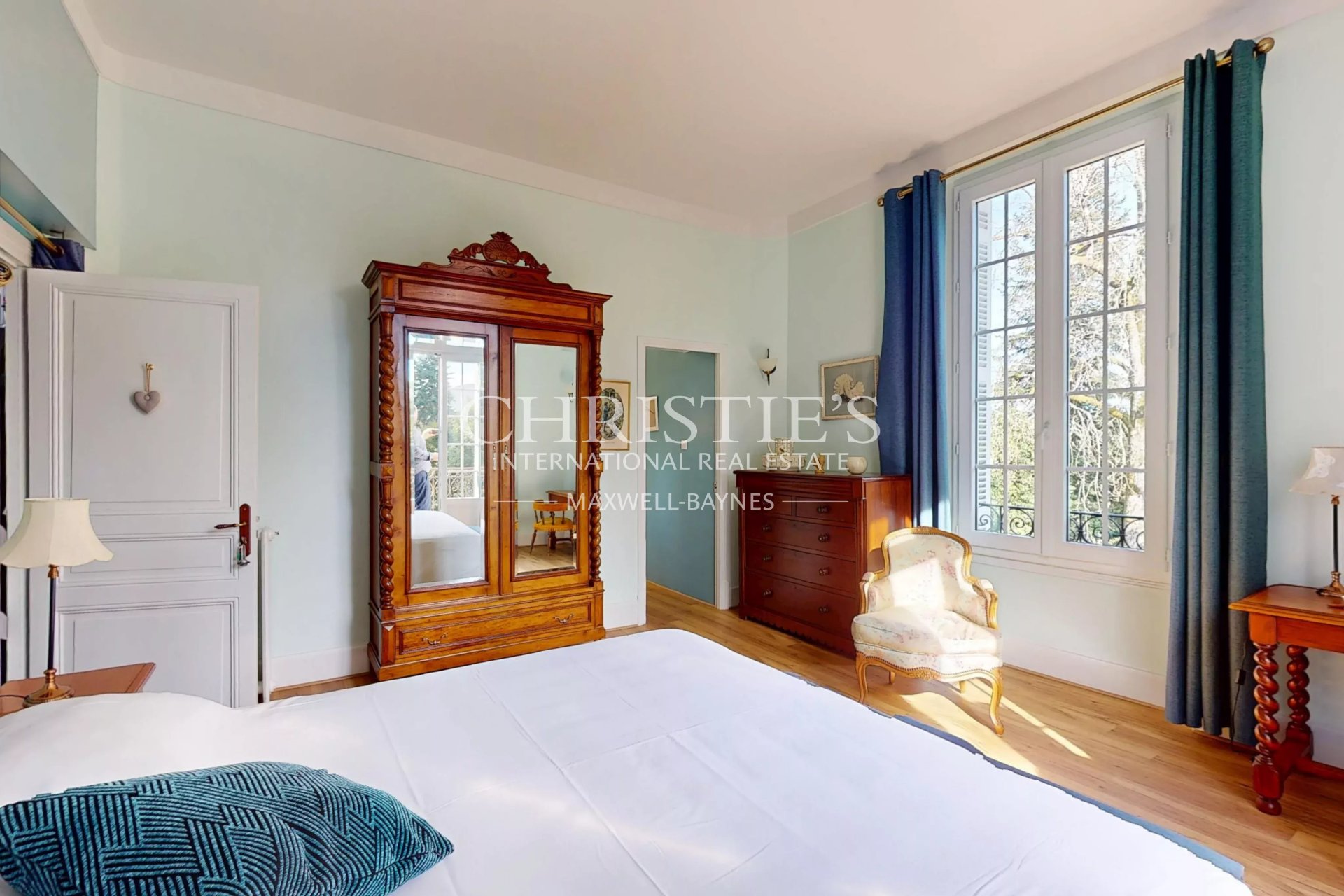 10 Bedroom Chateau's Image 11