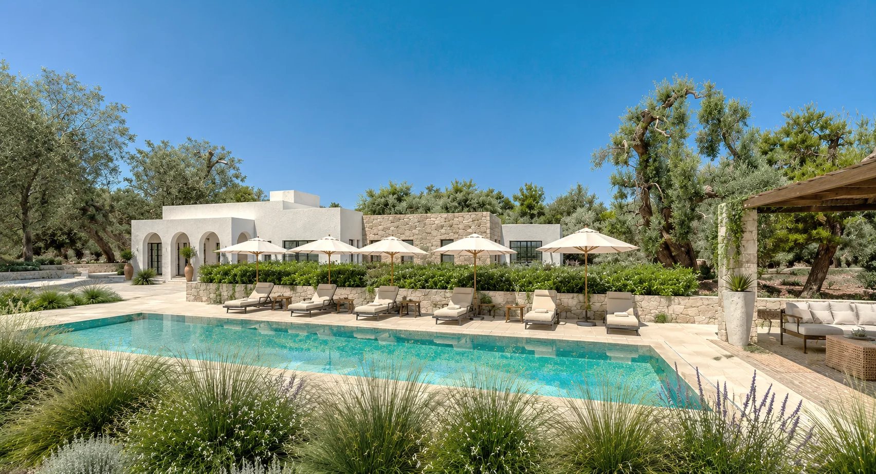 HISTORIC CASALE AND EXCEPTIONAL ESTATE WITH APPROVED EXPANSION PROJECT AND SWIMMING POOL