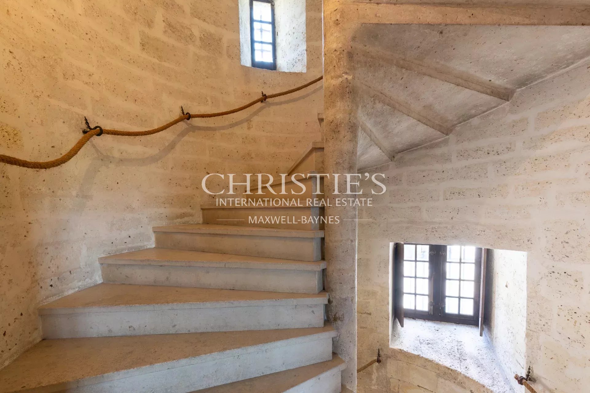 9 Bedroom Chateau's Image 10