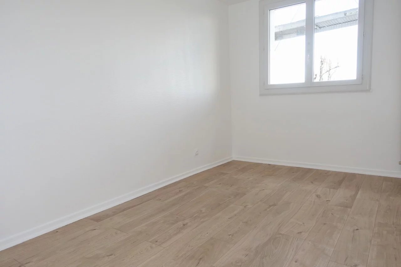 APPARTEMENT T4 DE 81,89 M² avec Terrasse et Parking — photo 4
