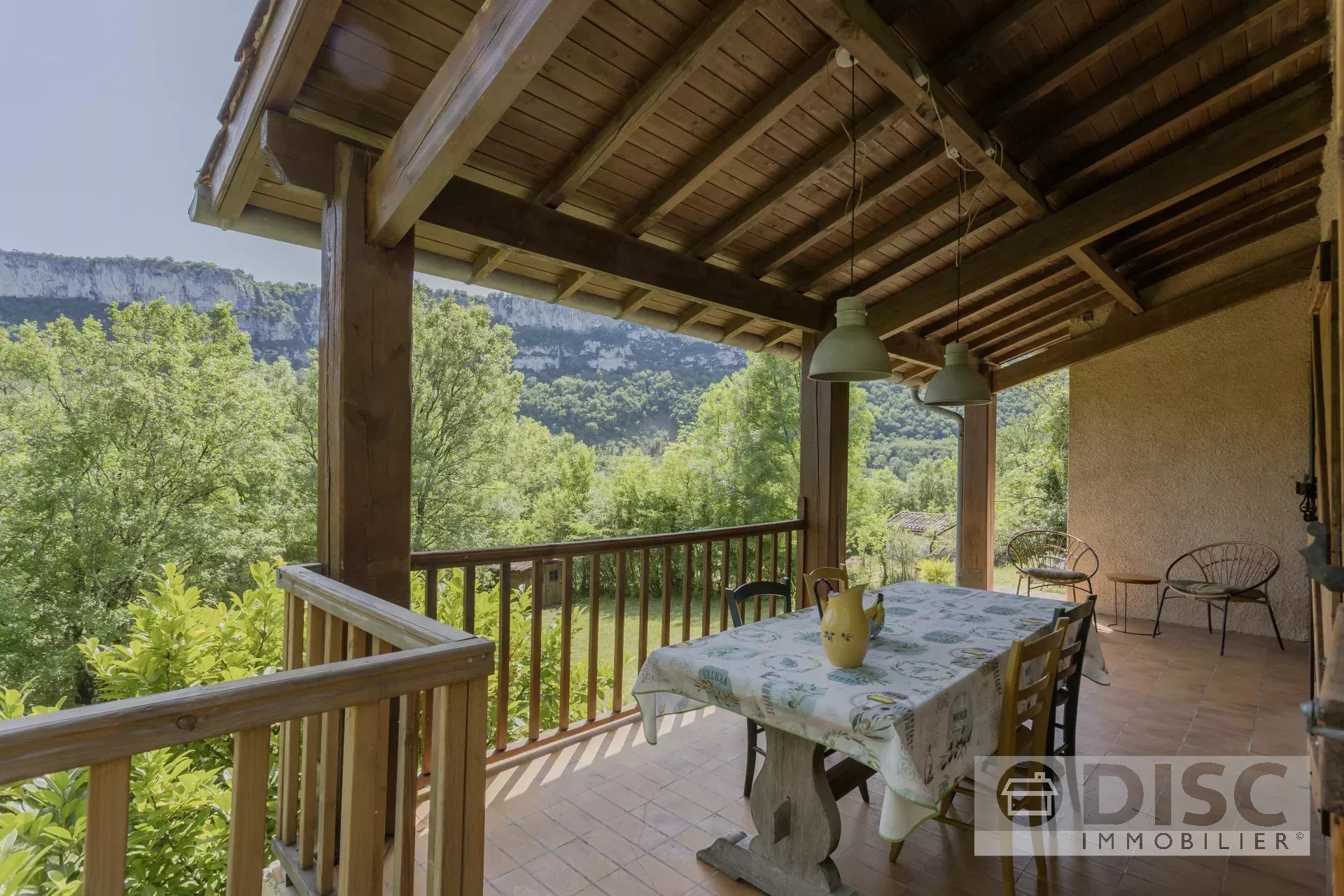 Maison de plain pied avec jardin et vues spectaculaires sur les falaises. - Photo 3