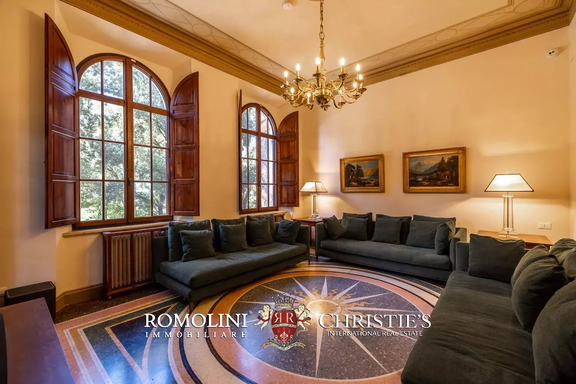 8 Bedroom Villa/Townhouse's Image 40