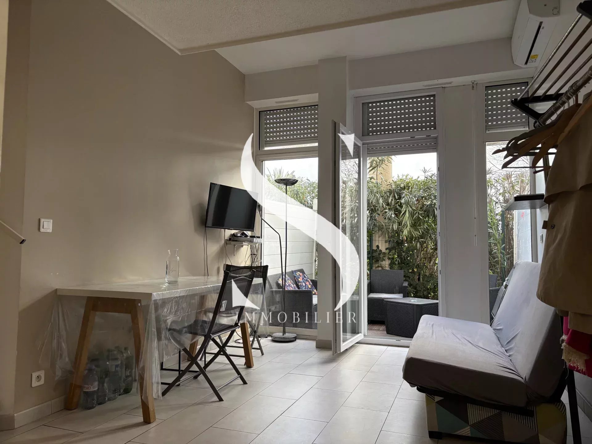 GOLFE JUAN - STUDIO MEZZANINE A VENDRE - Photo 3