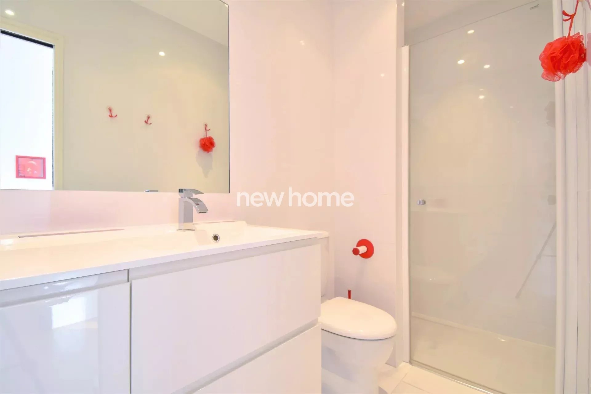 Magnifique villa de 220 m² avec tout le confort moderne à pied du village de Lorgues