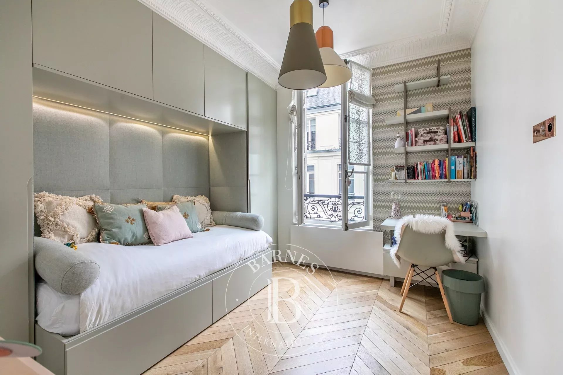 Daire Paris 8ème - picture 19